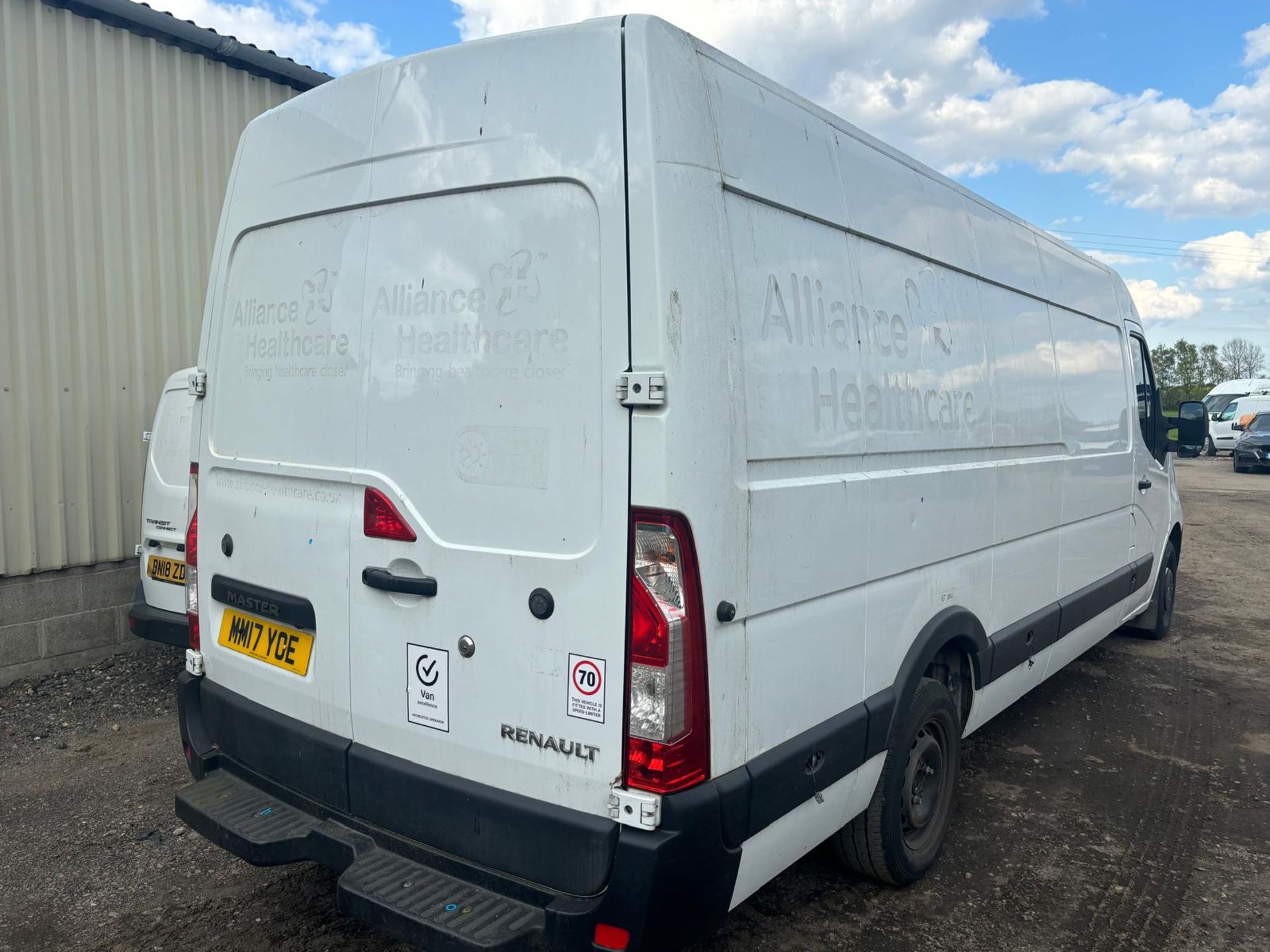 2017 17 RENAULT MASTER XLWB PANEL VAN - 142K MILES - EURO 6 - REAR WHEEL DRIVE  - Image 6 of 9