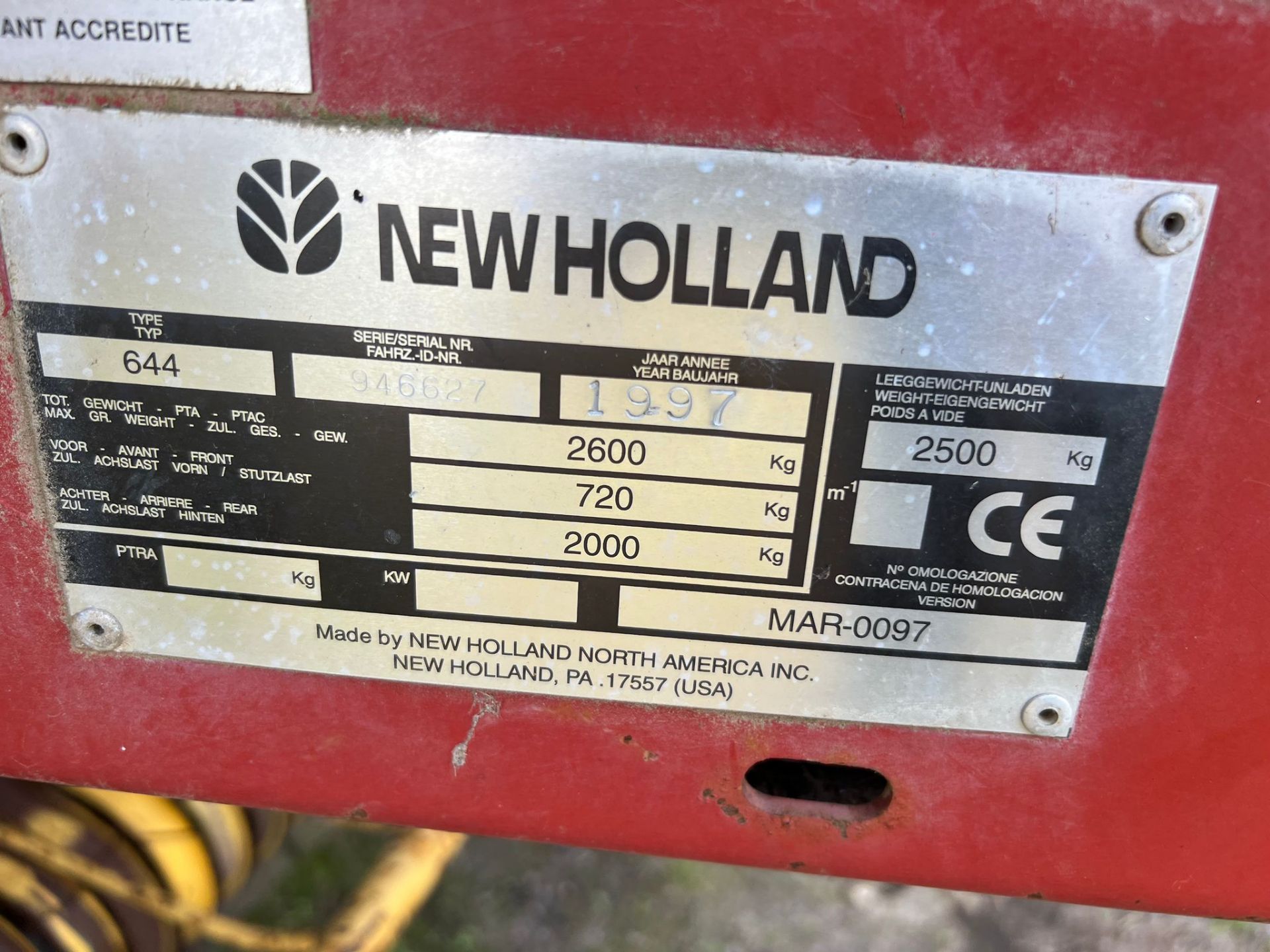 NEW HOLLAND 644 ROUND BALER - Image 3 of 7