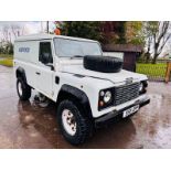 1998 LAND ROVER DEFENDER 110 2.5L 4WD VEHICLE C/W TOW BAR