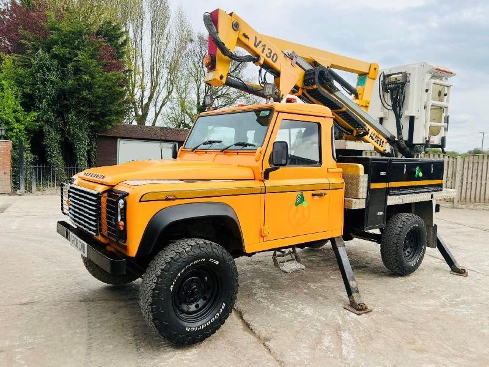 2008 LAND ROVER DEFENDER 130 *YEAR 2008* C/W NIFTY MAN LIFT - Bild 2 aus 19