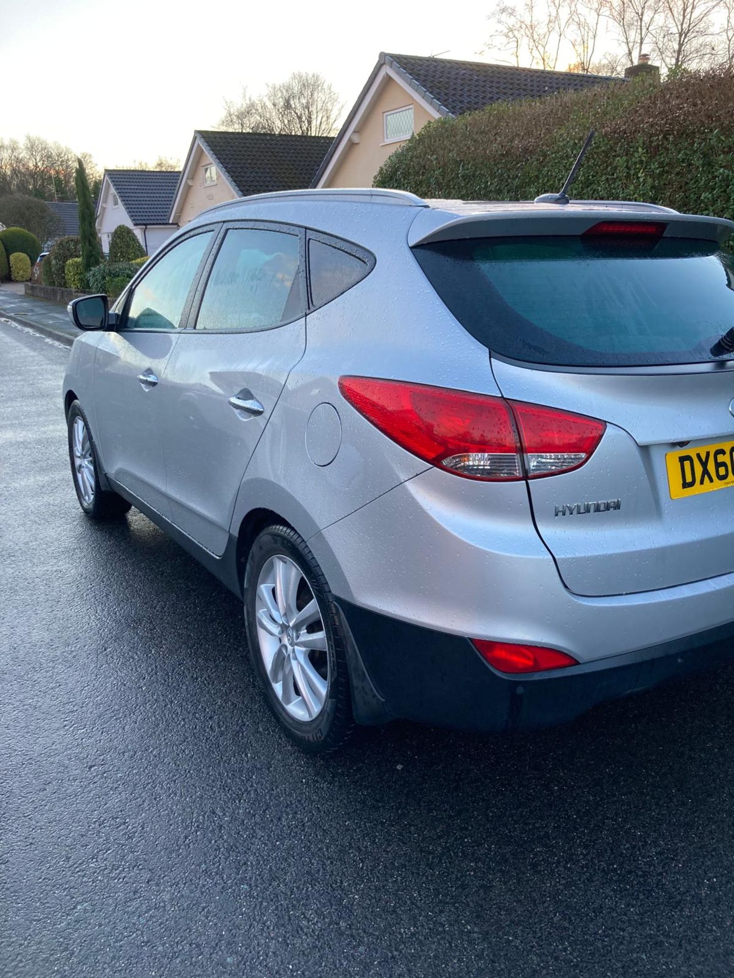 2010 HYUNDAI IX35 PREMIUM 4WD CRDI 134 SUV ESTATE - FULL SERVICE HISTORY - Image 13 of 32