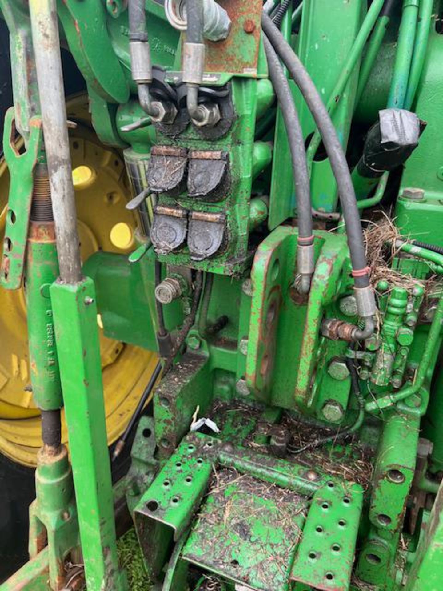 2000 JOHN DEERE 7810 TRACTOR - AIR CON - 10600 HOURS - Image 8 of 19