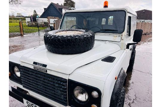 1998 LAND ROVER DEFENDER 110 2.5L 4WD VEHICLE C/W TOW BAR - Image 15 of 18