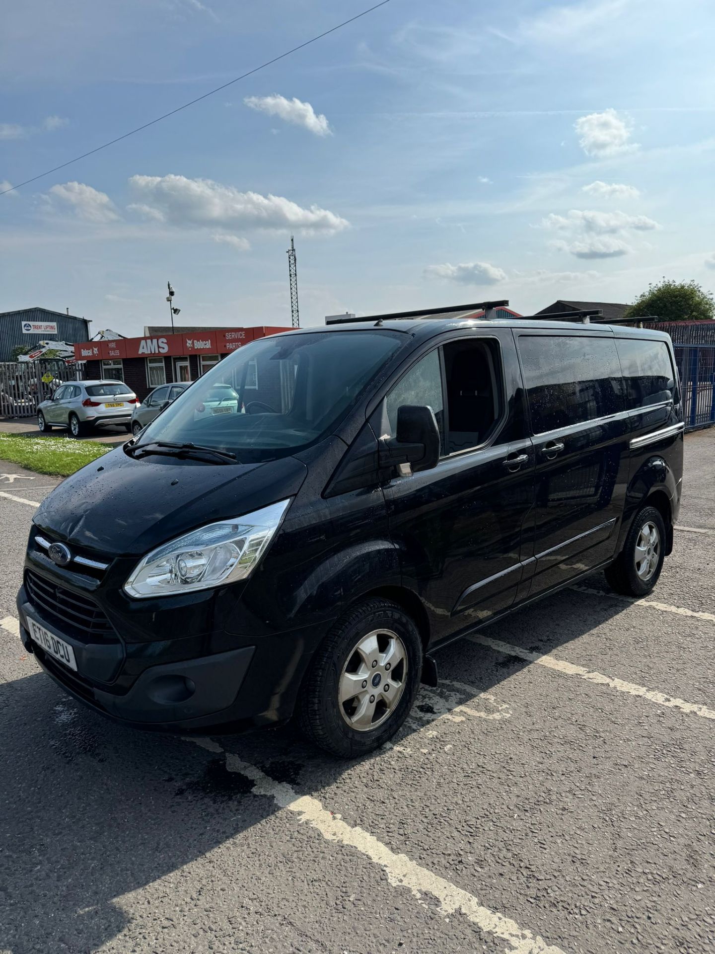 2016 16 FORD TRABSIT CUSTOM LIMITED PANEL VAN - 132K MILES - AIR CON - ALLOY WHEELS - ROOF RACK - Image 2 of 12