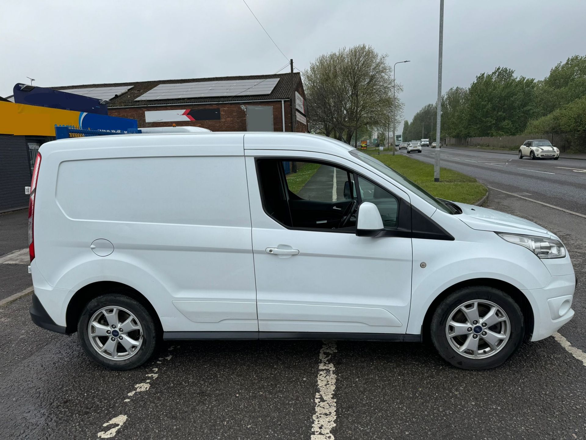 2018 18 FORD TRANSIT CONNECT LIMITED PANEL VAN - 75K MILES - EURO 6 - AIR CON - ALLOY WHEELS - Image 6 of 12