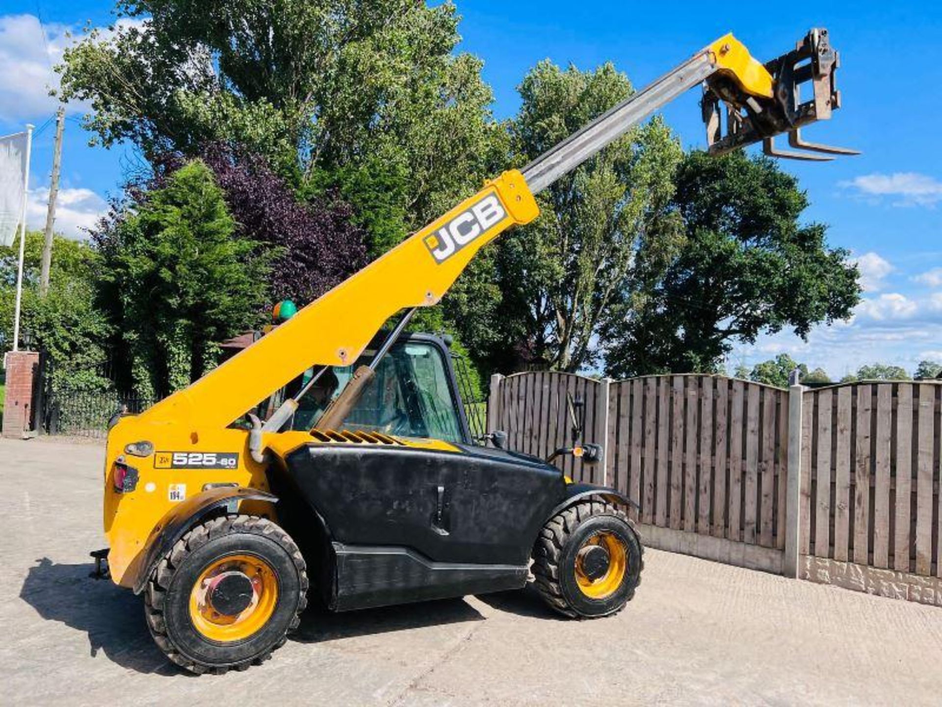 JCB 525-60 HI VIZ 4WD TELEHANDLER *YEAR 2015* - Image 7 of 12