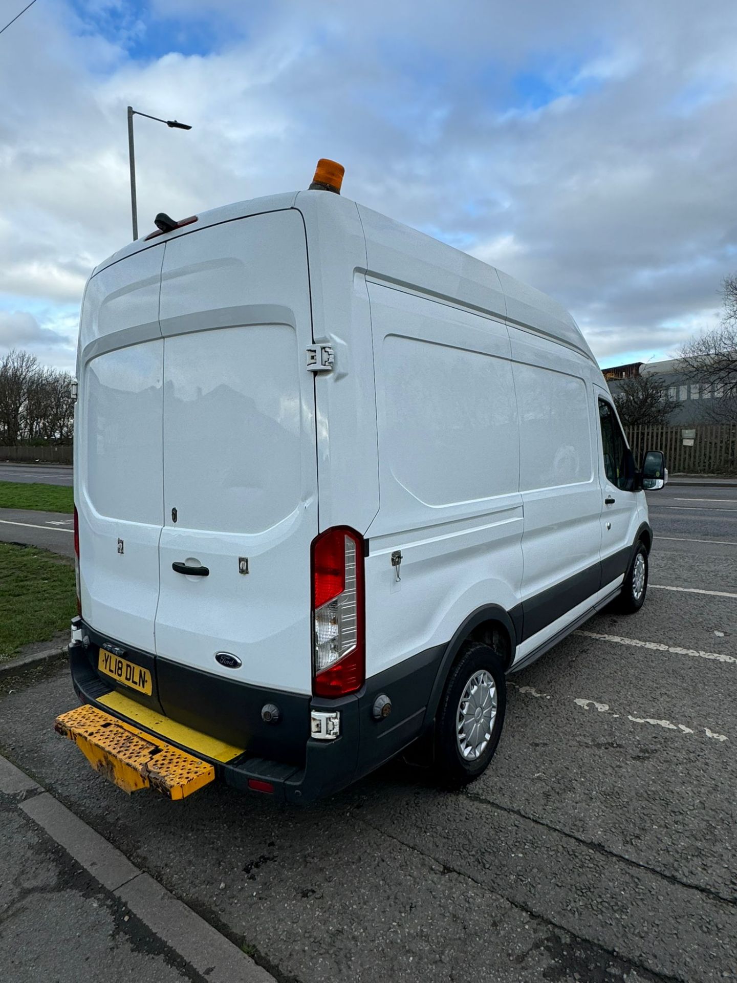 2018 18 FORD TRANSIT 350 PANEL VAN - 114K MILES - L2 H3 FWD - AIR CON - IDEAL CAMPER CONVERSION - Image 8 of 14