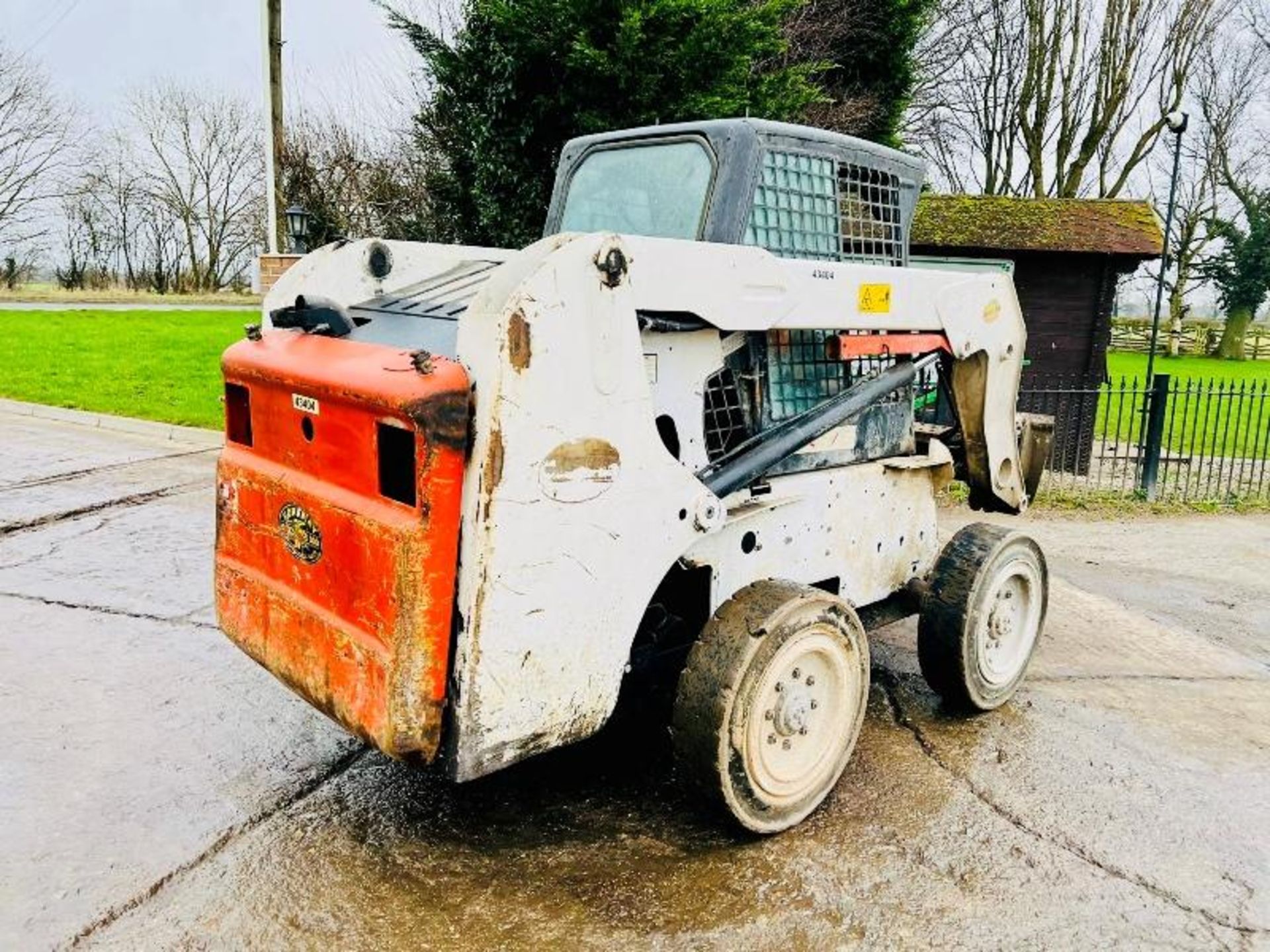 BOBCAT S220 SKIDSTEER *HIGH FLOW* C/W SOLID TYRES - Image 8 of 15