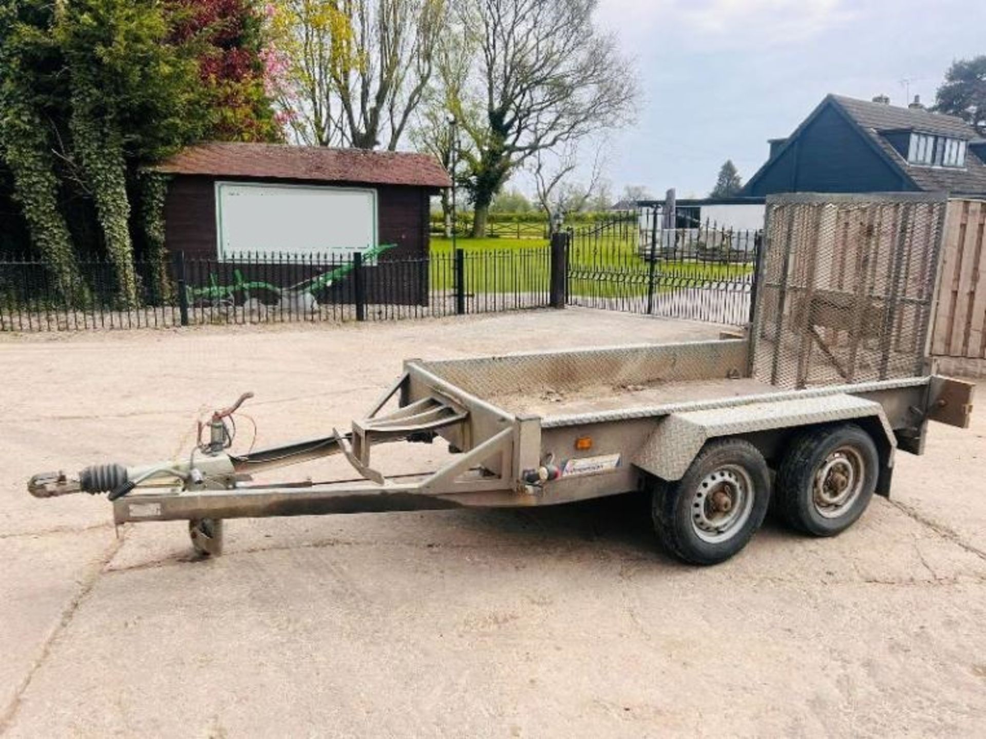 INDESPENSION TWIN AXLE 8FT X 4FT PLANT TRAILER *YEAR 2007* C/W LOADING RAMP