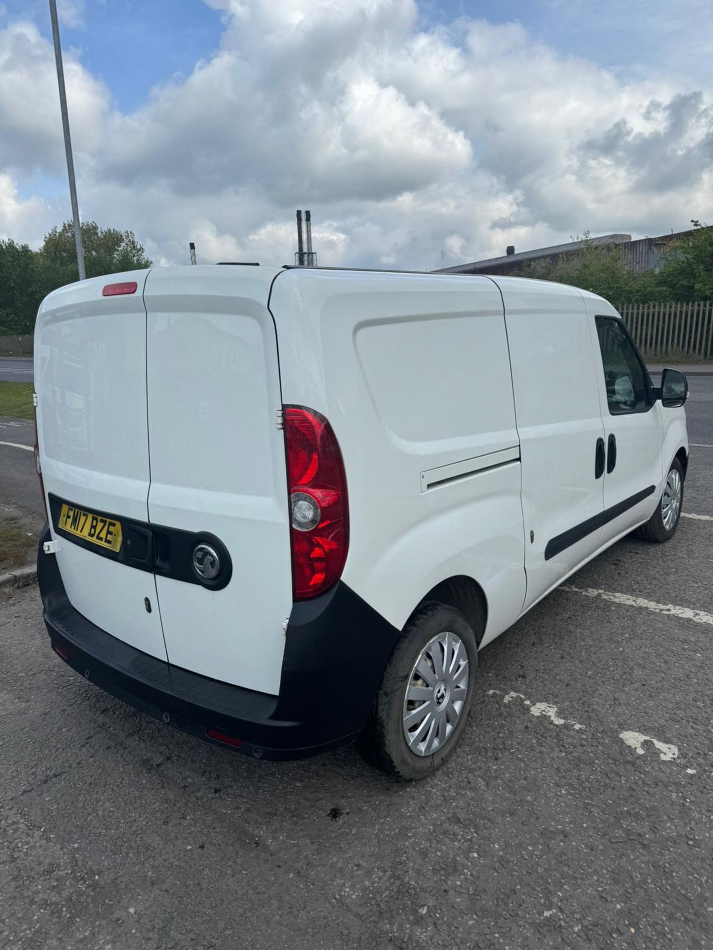 2017 17 VAUXHALL COMBO LWB 2300 CDTI S/S PANEL VAN - 64K MILES - EURO 6 - Image 5 of 12