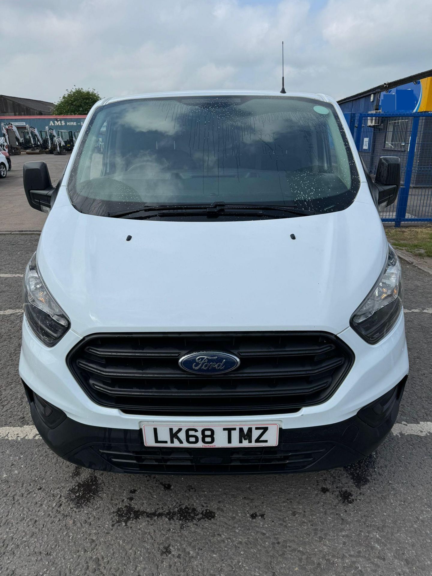 2019 68 FORD TRANSIT CUSTOM LWB PANEL VAN - 84K MILES - AIR CON - PLY LINED - EURO 6 - Image 10 of 12