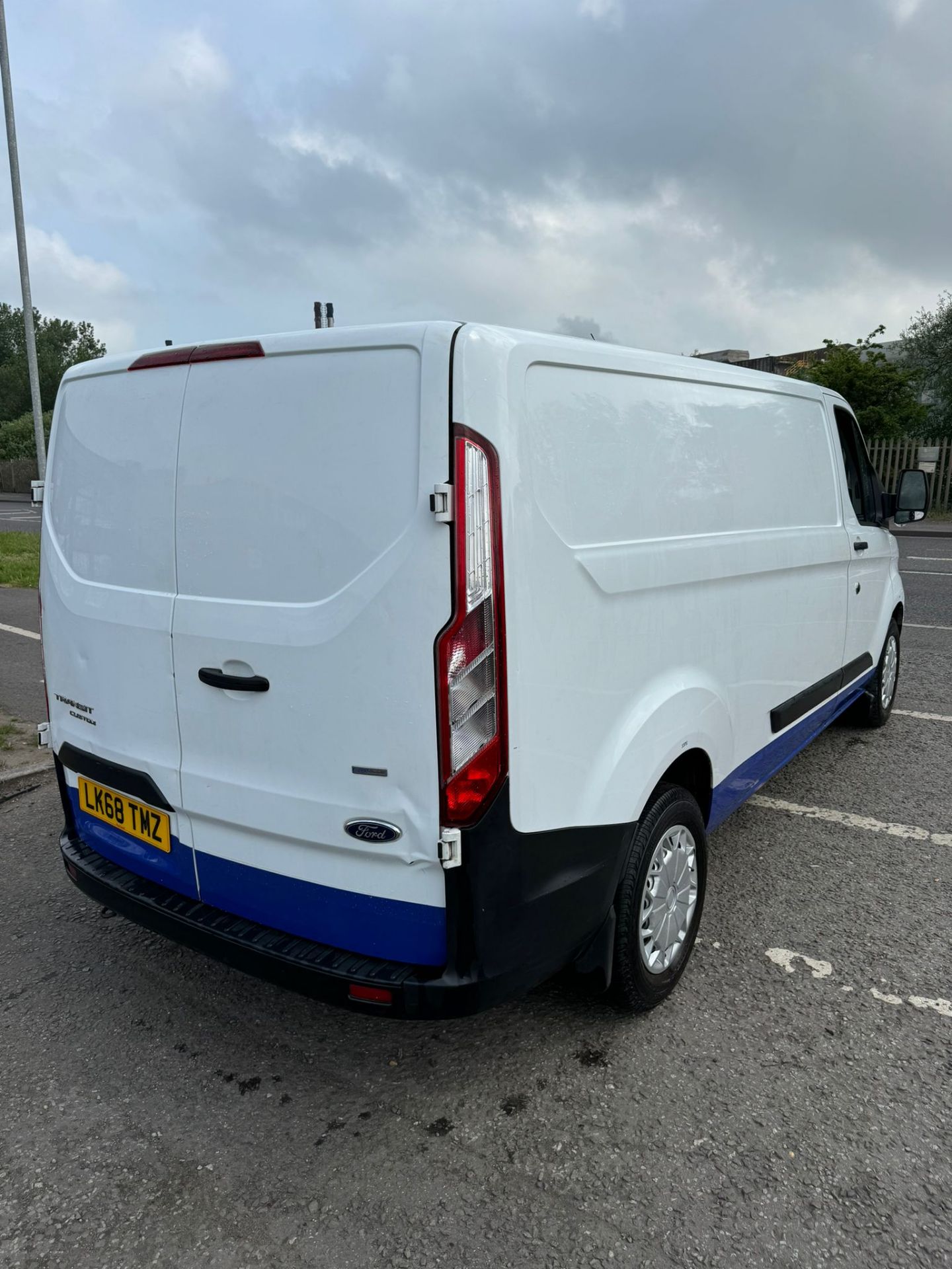 2019 68 FORD TRANSIT CUSTOM LWB PANEL VAN - 84K MILES - AIR CON - PLY LINED - EURO 6 - Image 11 of 12