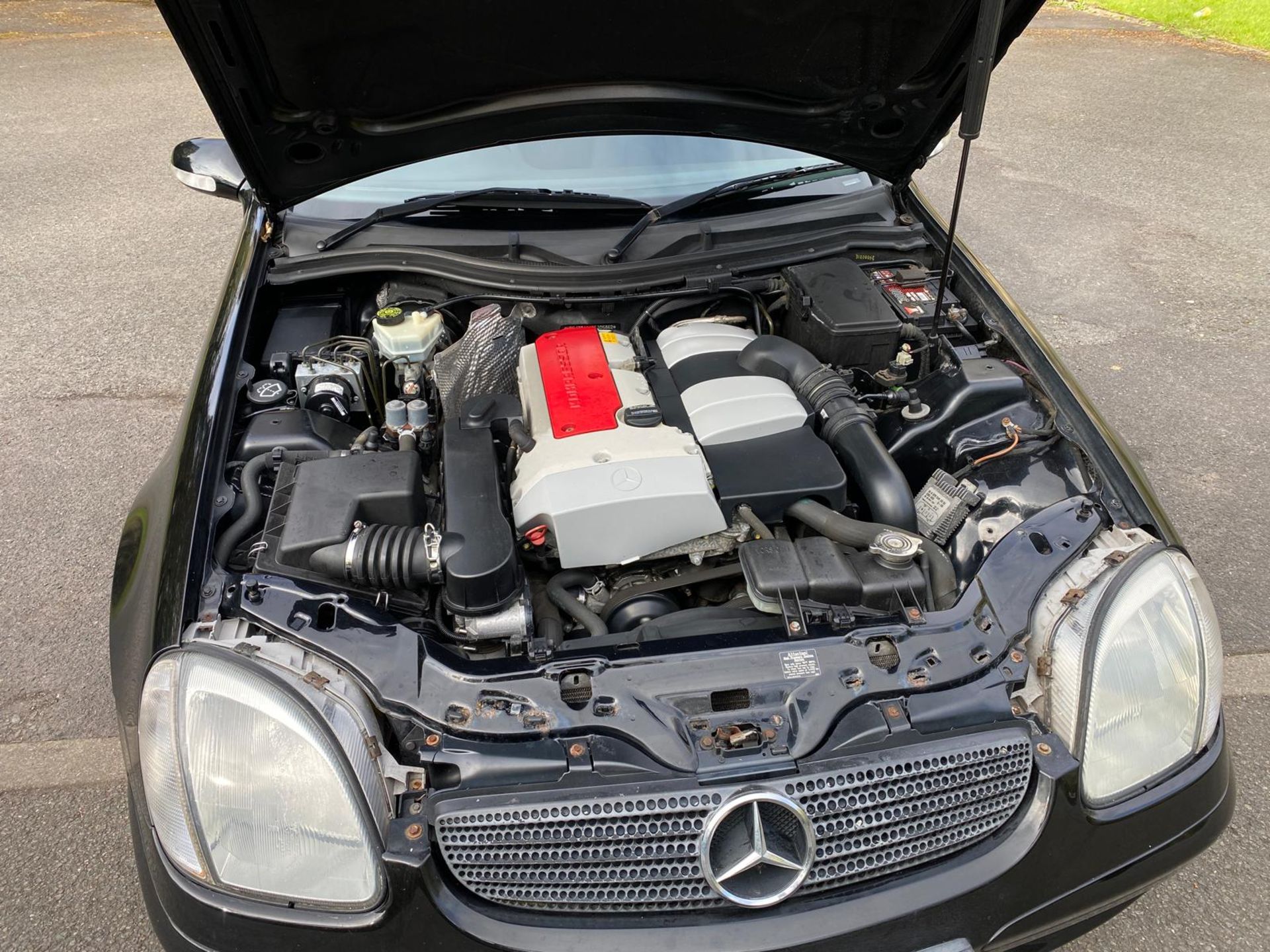 2004 MERCEDES BENZ SLK200 COVERTIBLE - 66K MILES - FULL SERVICE HISTORY - 2 KEYS. - Bild 2 aus 14