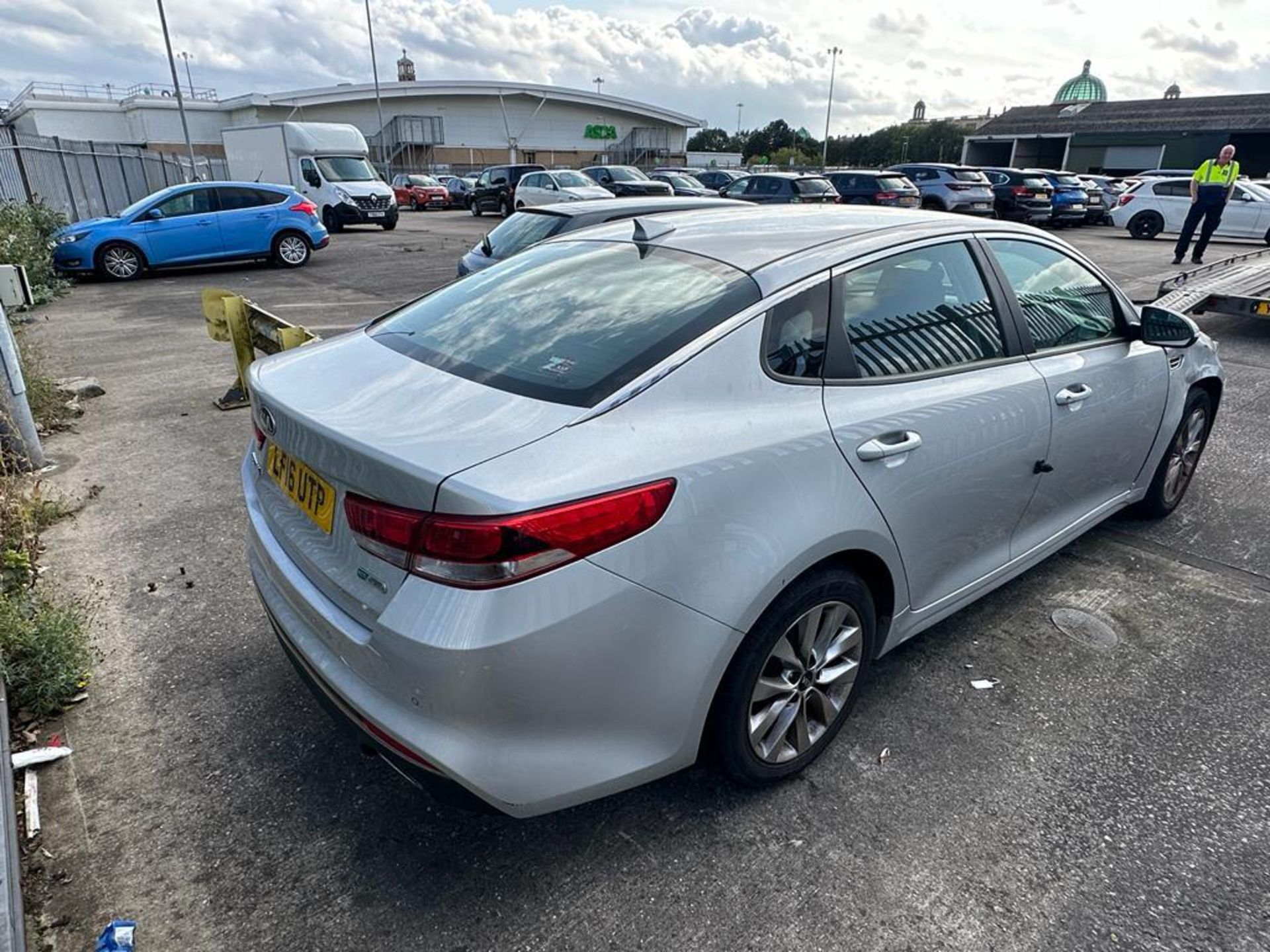 2016 16 KIA OPTIMA SALOON - 68K MILES - NON RUNNER - Image 2 of 11