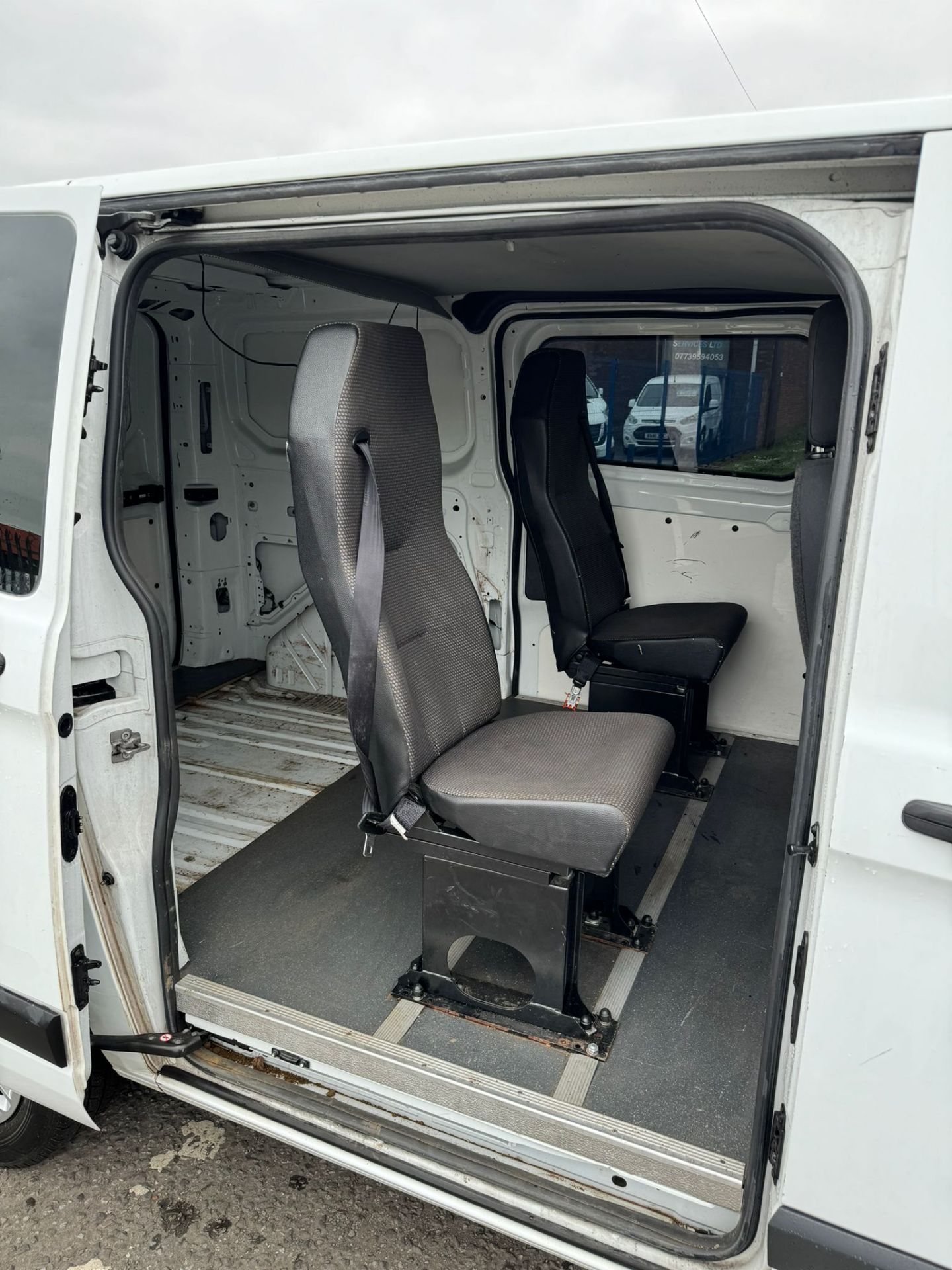 2018 68 FORD TRANSIT CUSTOM PANEL VAN - 94K MILES - EX POLICE - AIR CON - TWIN SIDE DOORS - Image 5 of 13