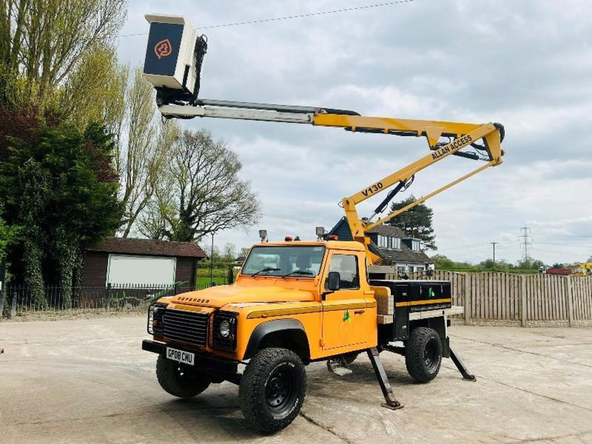 2008 LAND ROVER DEFENDER 130 *YEAR 2008* C/W NIFTY MAN LIFT - Image 5 of 19