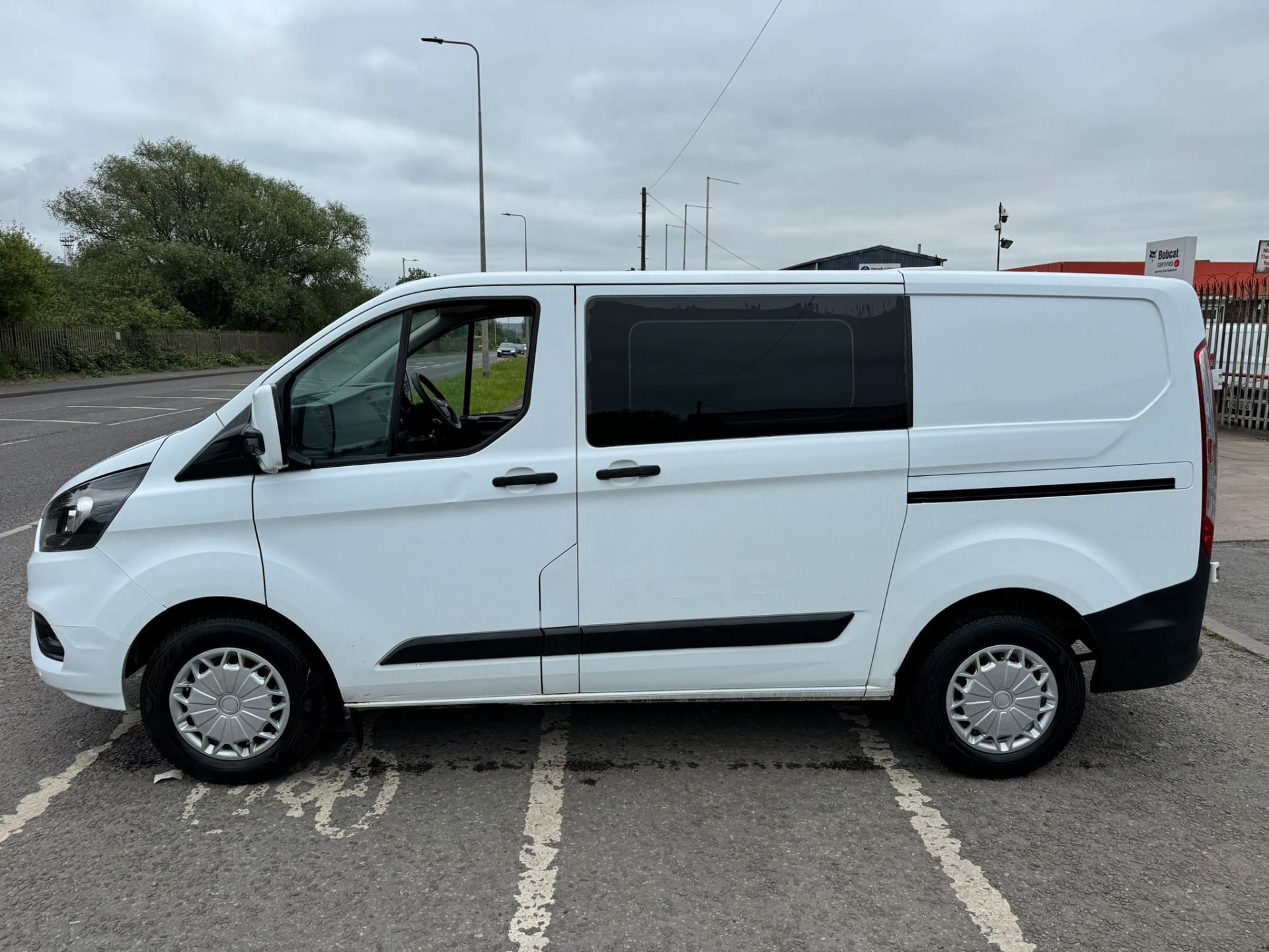 2018 68 FORD TRANSIT CUSTOM PANEL VAN - 94K MILES - EX POLICE - AIR CON - TWIN SIDE DOORS - Image 11 of 13