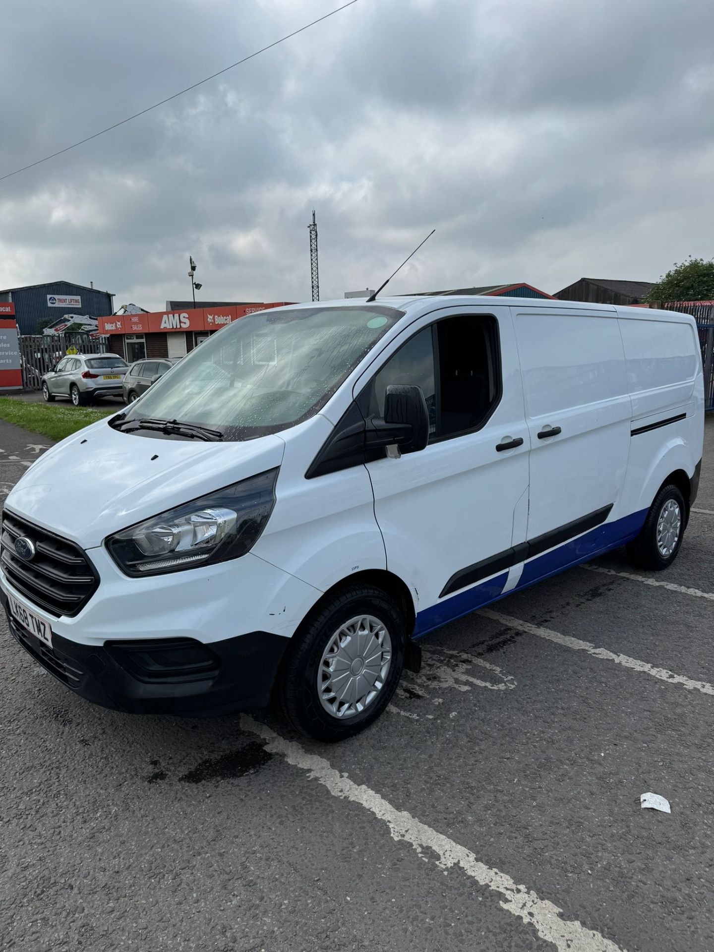 2019 68 FORD TRANSIT CUSTOM LWB PANEL VAN - 84K MILES - AIR CON - PLY LINED - EURO 6 - Image 4 of 12