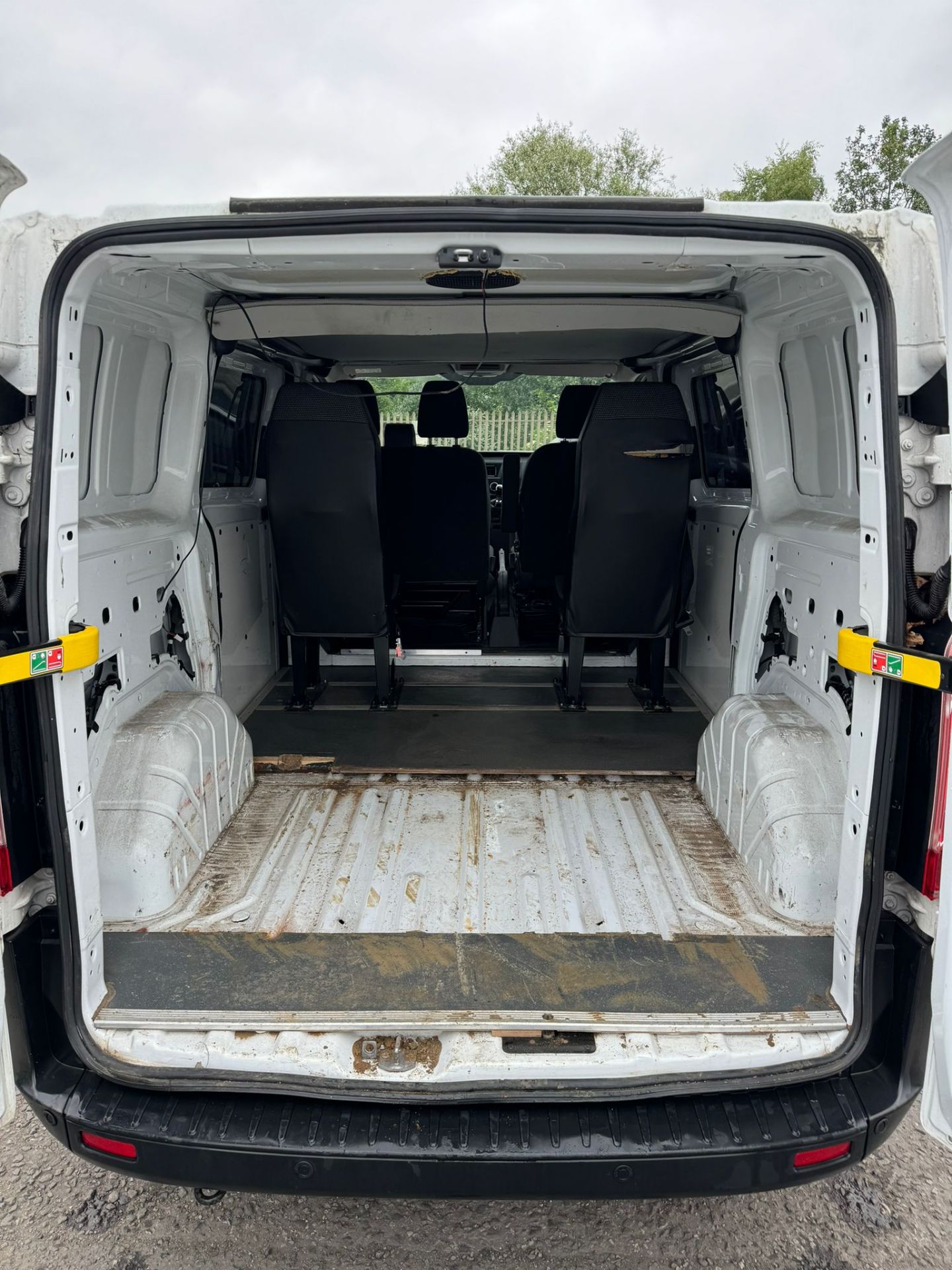 2018 68 FORD TRANSIT CUSTOM PANEL VAN - 94K MILES - EX POLICE - AIR CON - TWIN SIDE DOORS - Image 3 of 13