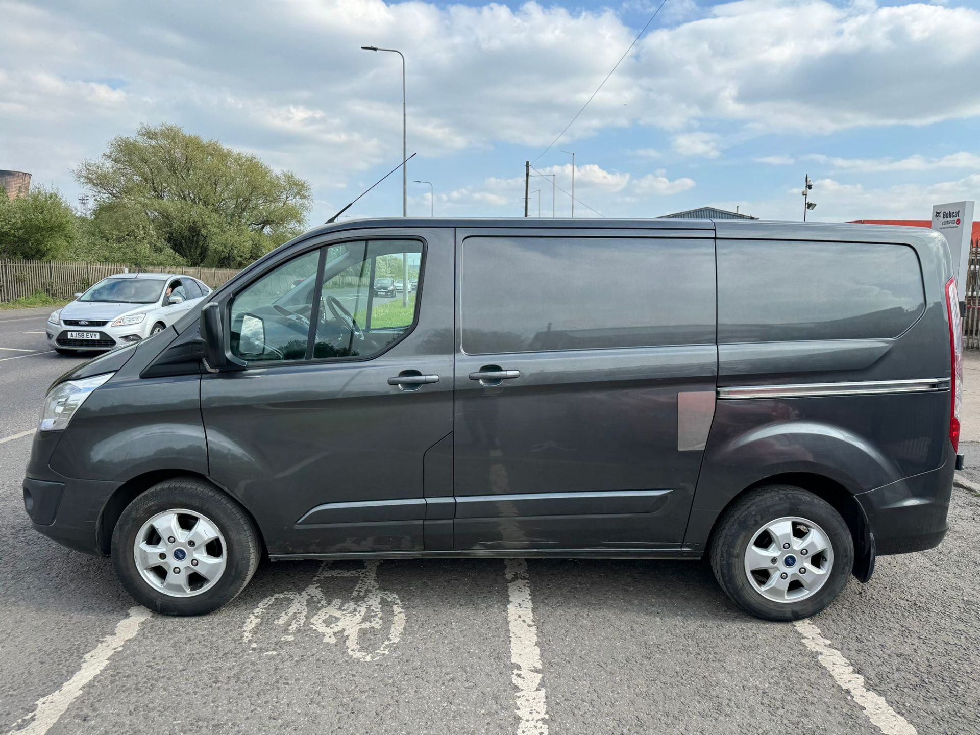 2016 66 FORD TRANSIT CUSTOM LIMITED PANEL VAN - 151K MILES - EURO 6 - ALLOY WHEELS - PLY LINED - Image 3 of 12