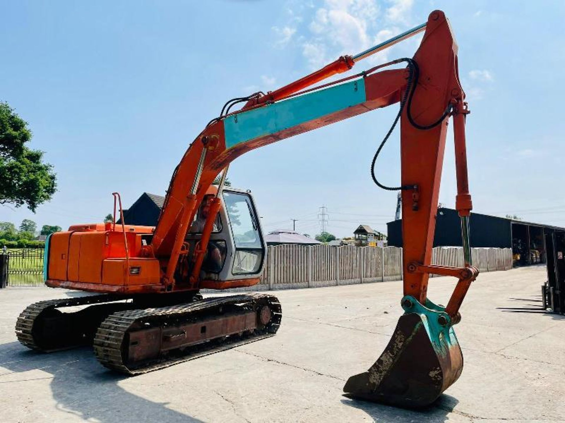 SUMIMOTO SH120 TRACKED EXCAVATOR C/W BUCKET - Bild 3 aus 15