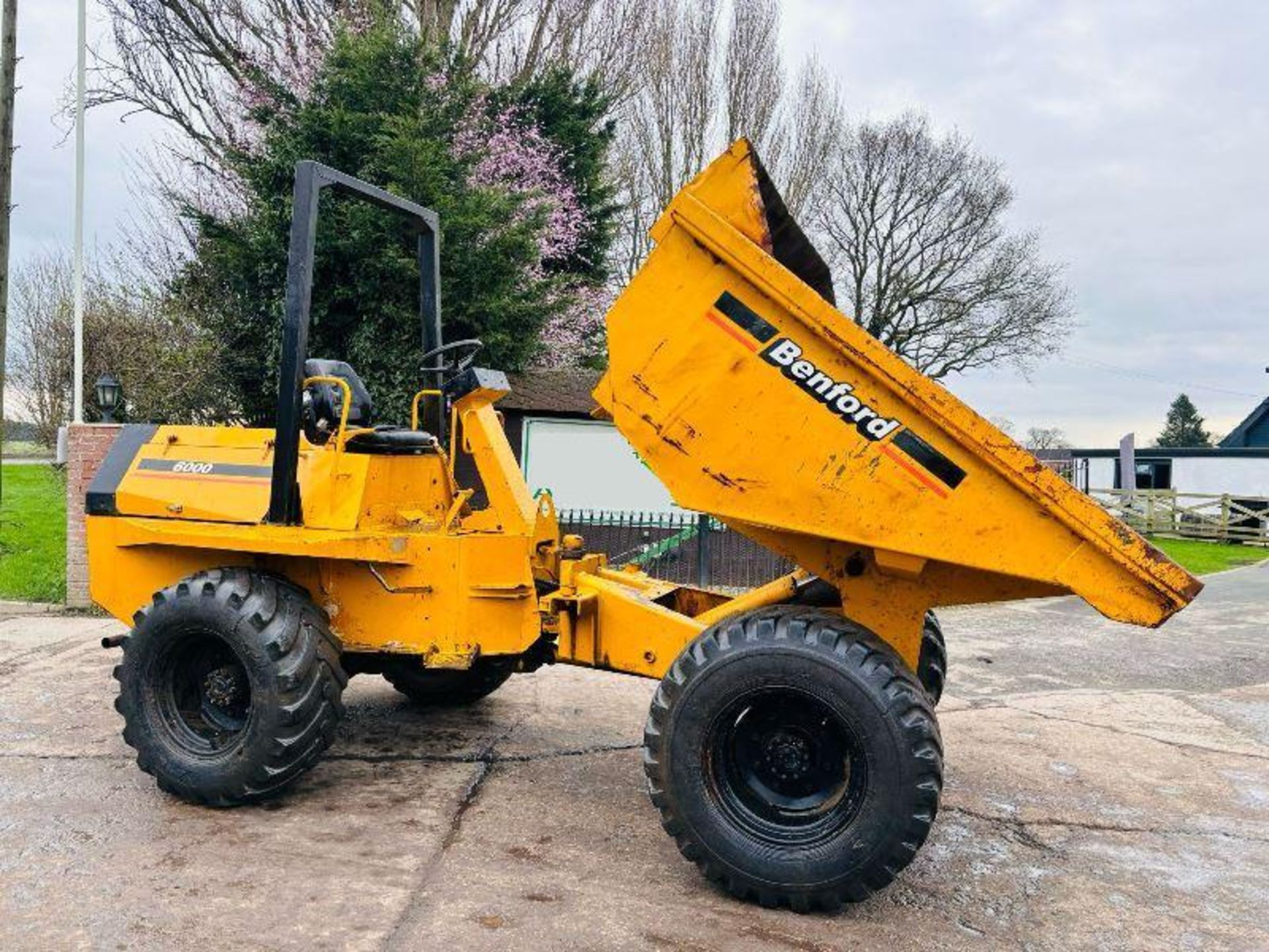 BENFORD 6000 4WD DUMPER C/W ROLE BAR, DEUTZ ENGINE - Image 14 of 15