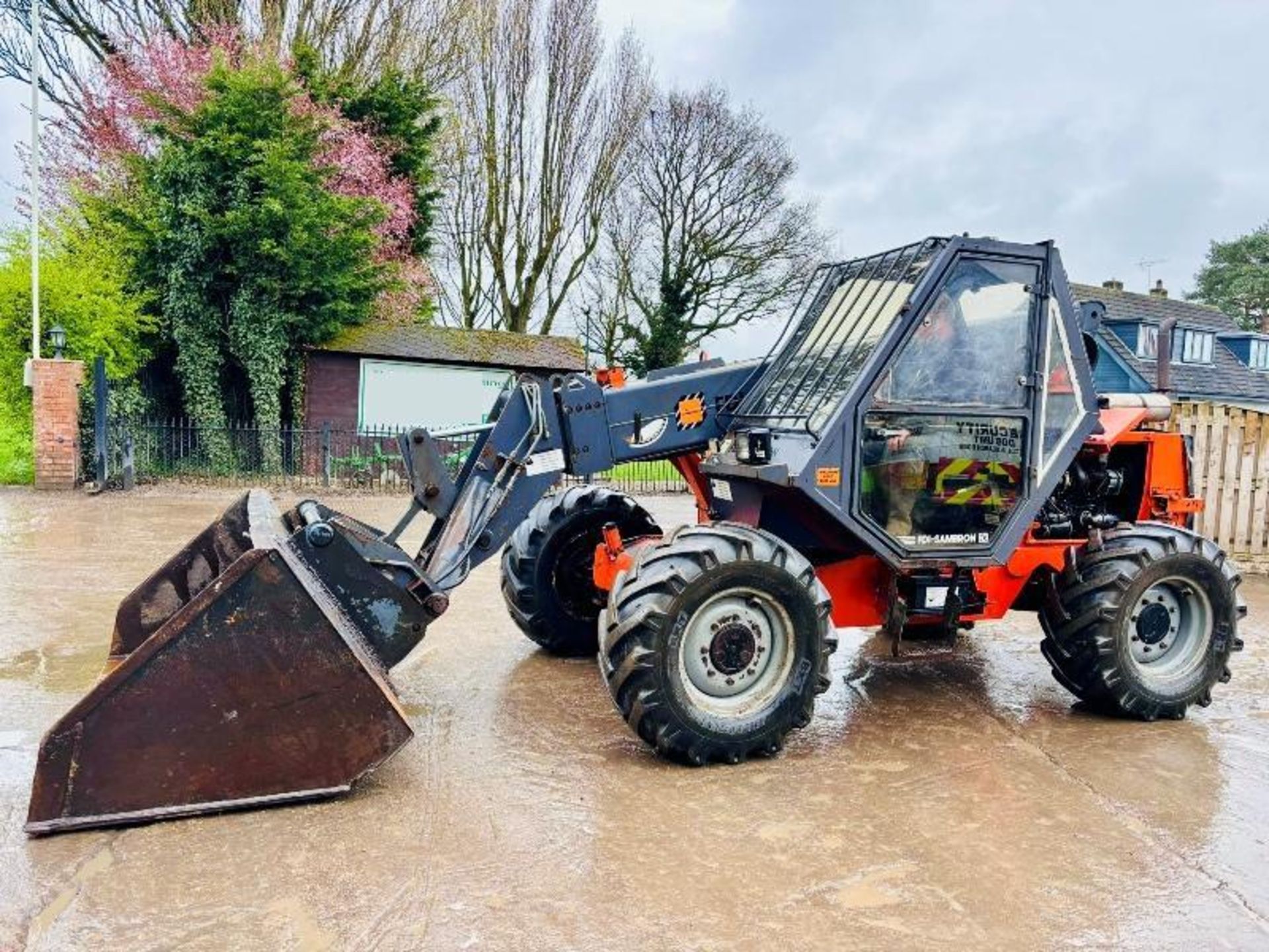 SAMBRON T3065 AGRISCOPIC 4WD TELEHANDLER C/W BUCKET