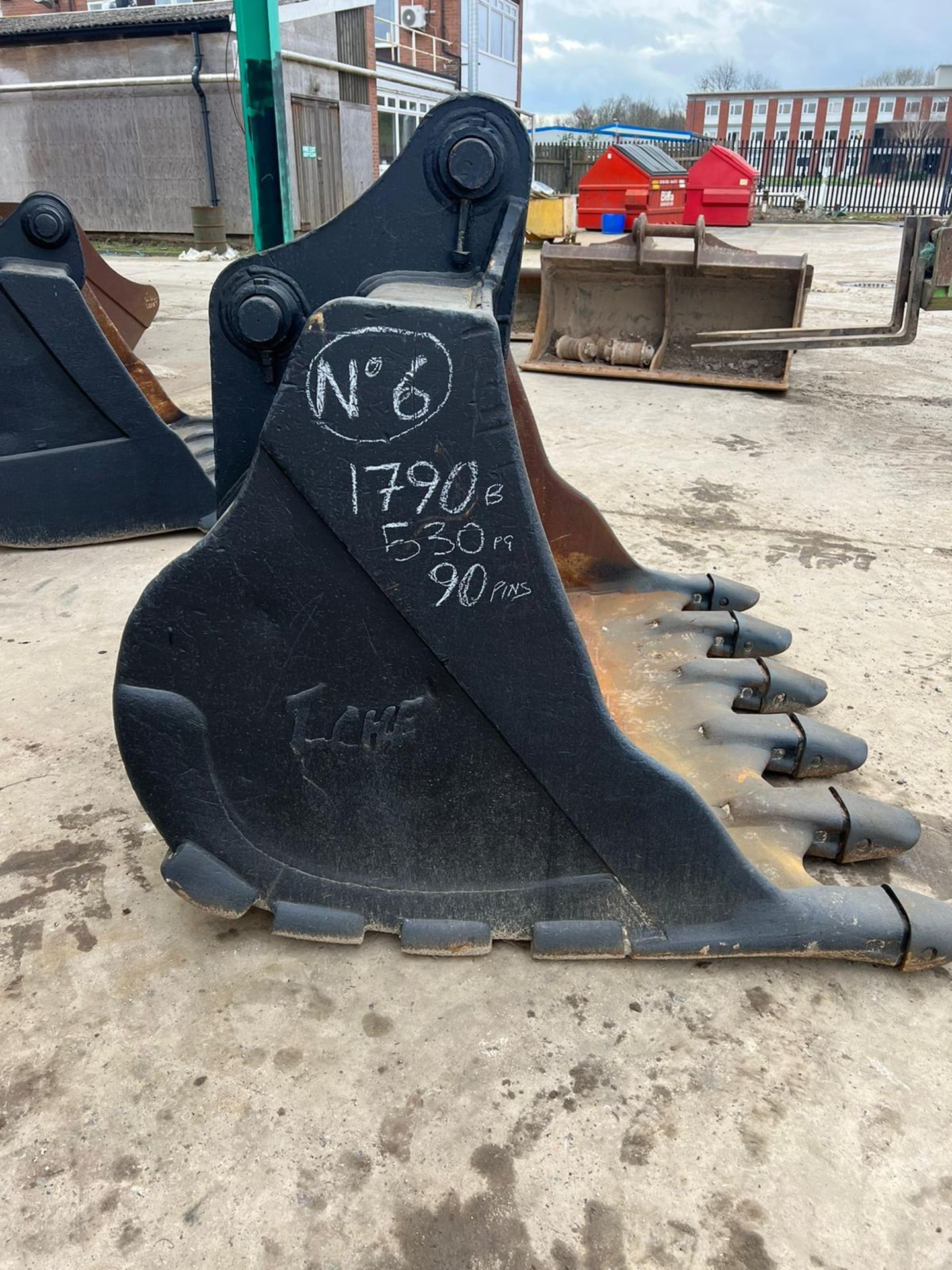 DIGGER BUCKET - 1790B, 530PG, 90 PINS