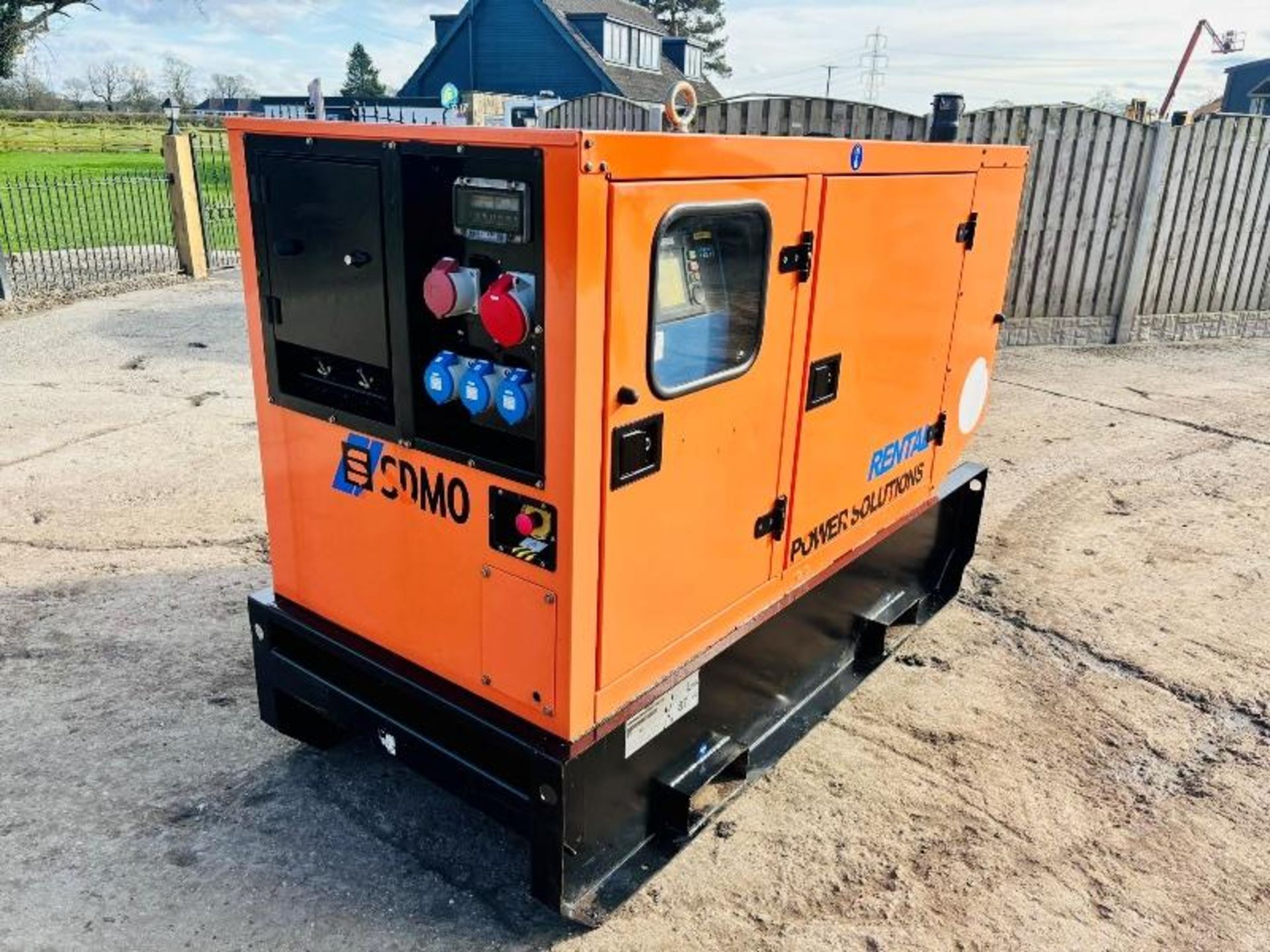 SDMO 40KVA GENERATOR C/W MITSUBISHI ENGINE  - Bild 4 aus 12