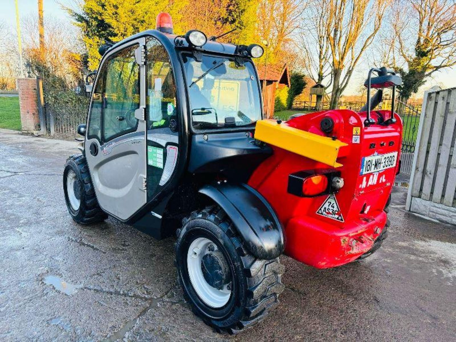 MANITOU MT625 COMFORT TURBO 4WD TELEHANDLER *YEAR 2018* C/W PALLET TINES - Image 8 of 18