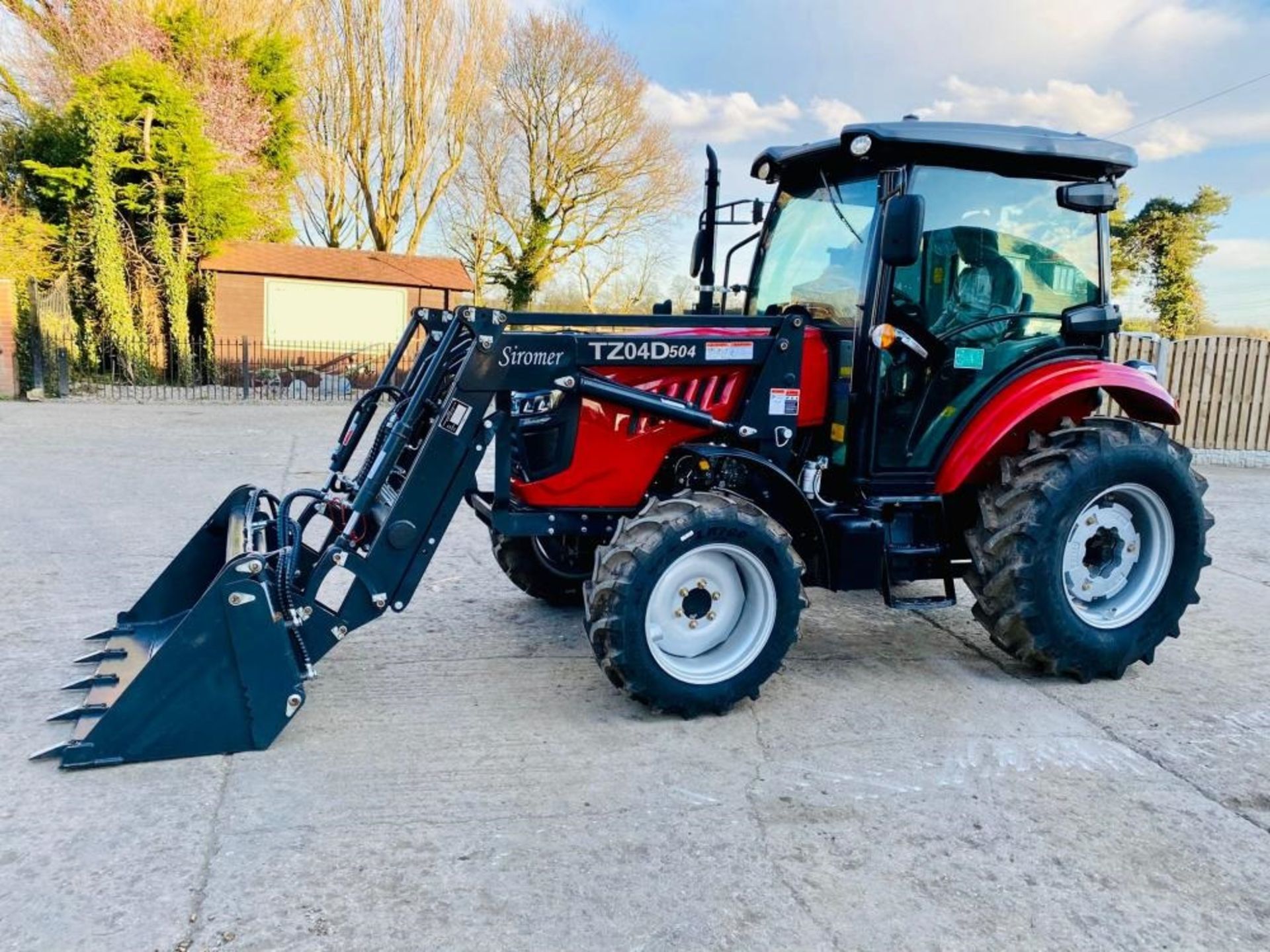 BRAND NEW SIROMER 504 4WD TRACTOR WITH SYNCHRO CAB AND LOADER - Image 10 of 18