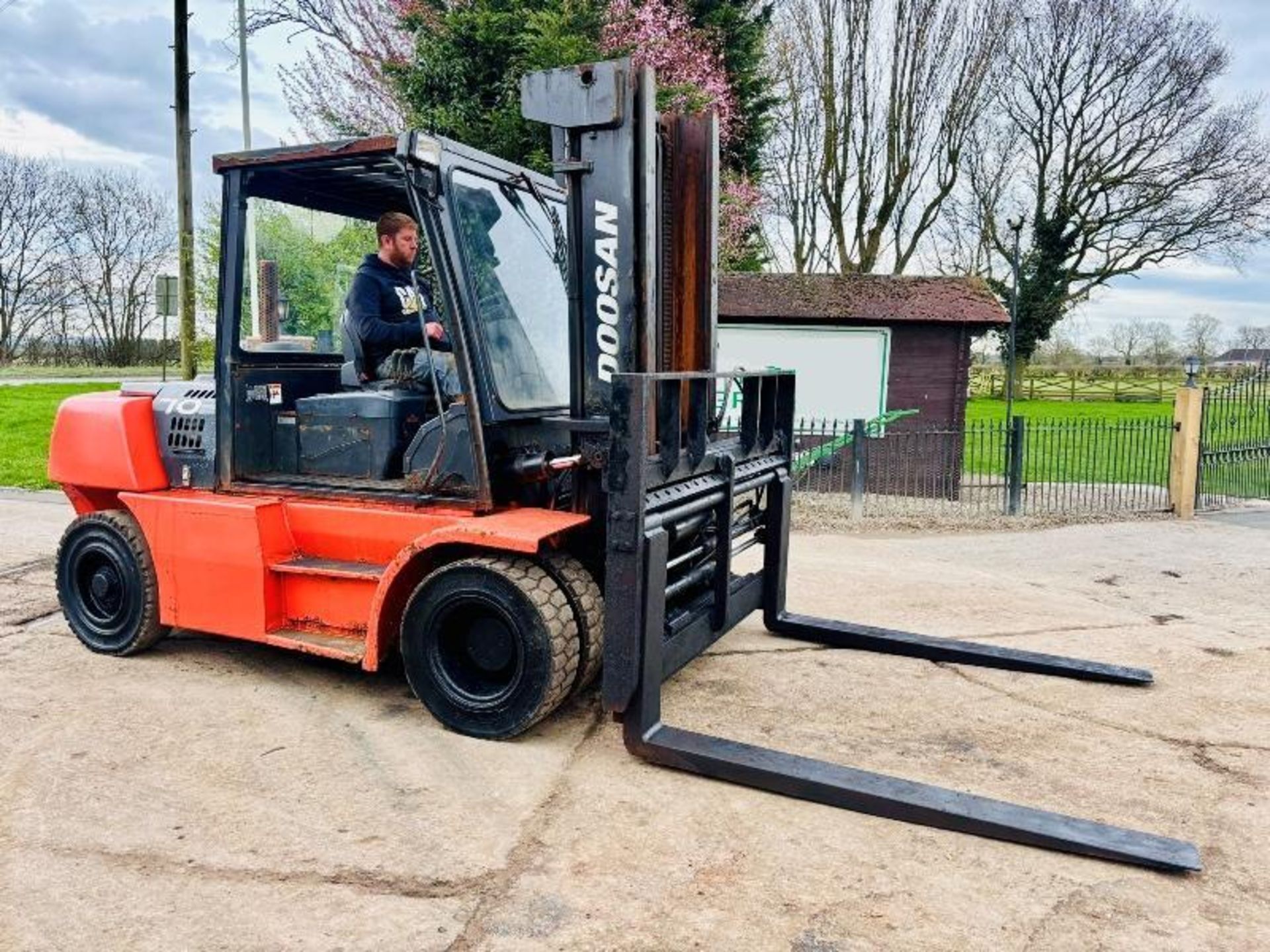 DOOSAN D706-5 7 TON DIESEL FORKLIFT *YEAR 2013* C/W SIDE SHIFT - Bild 14 aus 16