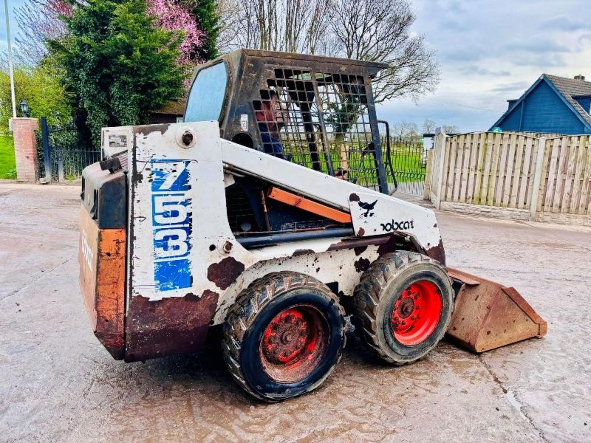 BOBCAT S753 4WD SKIDSTEER C/W BUCKET - Bild 2 aus 13