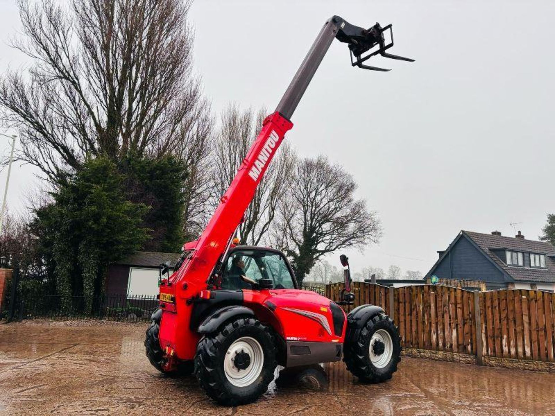 MANITOU MLT735 4WD TELEHANDLER *AG-SPEC, YEAR 2015, 5920 HOURS* C/W PUH - Image 16 of 19