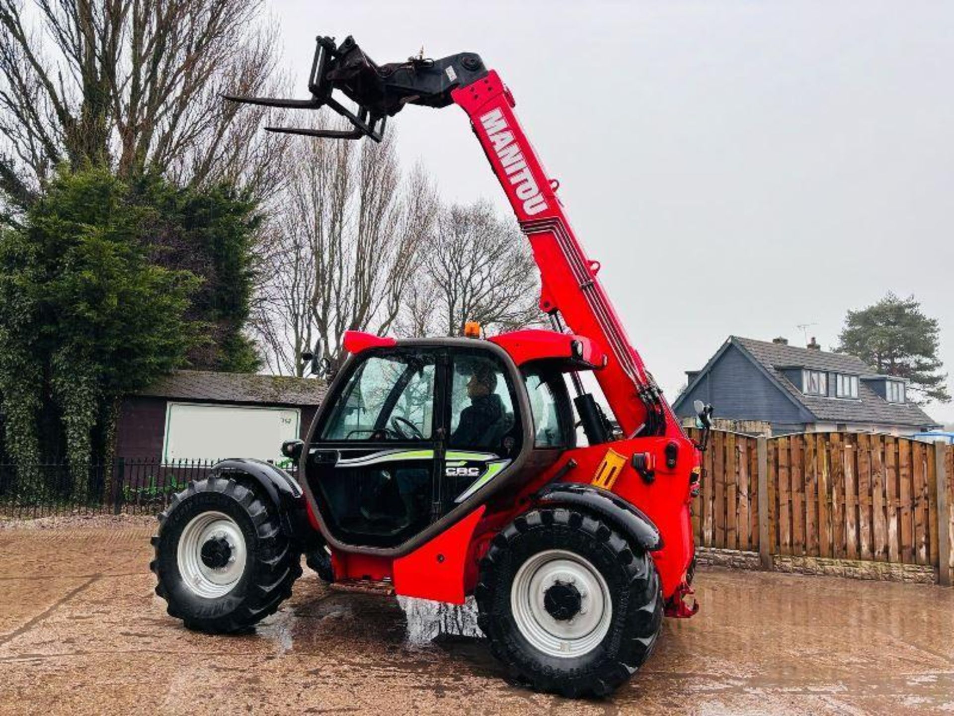 MANITOU MLT735 4WD TELEHANDLER *AG-SPEC, YEAR 2015, 5920 HOURS* C/W PUH - Image 2 of 19