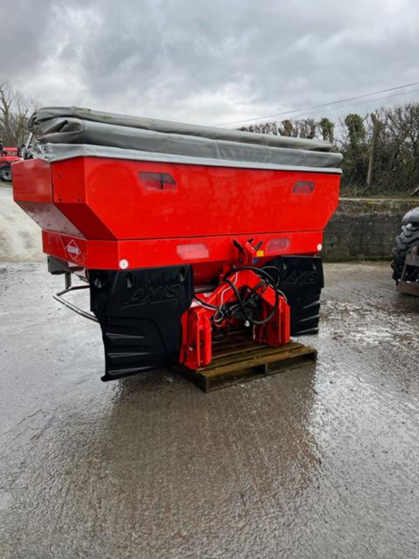 2013 KUHN AXIS 40.1 FERTILISER SPREADER - Bild 7 aus 8