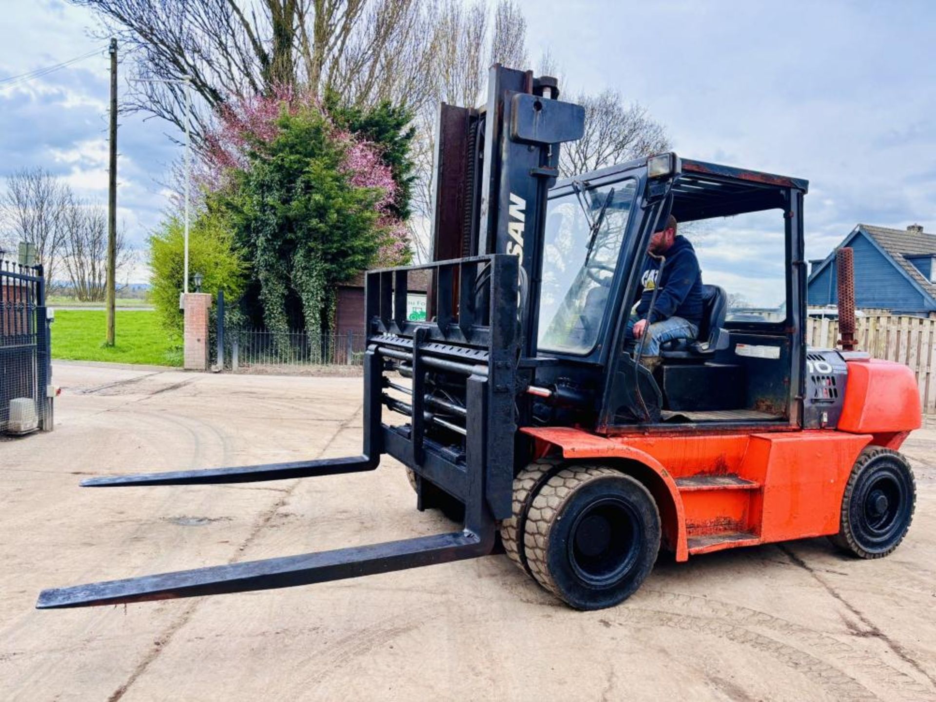 DOOSAN D706-5 7 TON DIESEL FORKLIFT *YEAR 2013* C/W SIDE SHIFT - Image 12 of 16