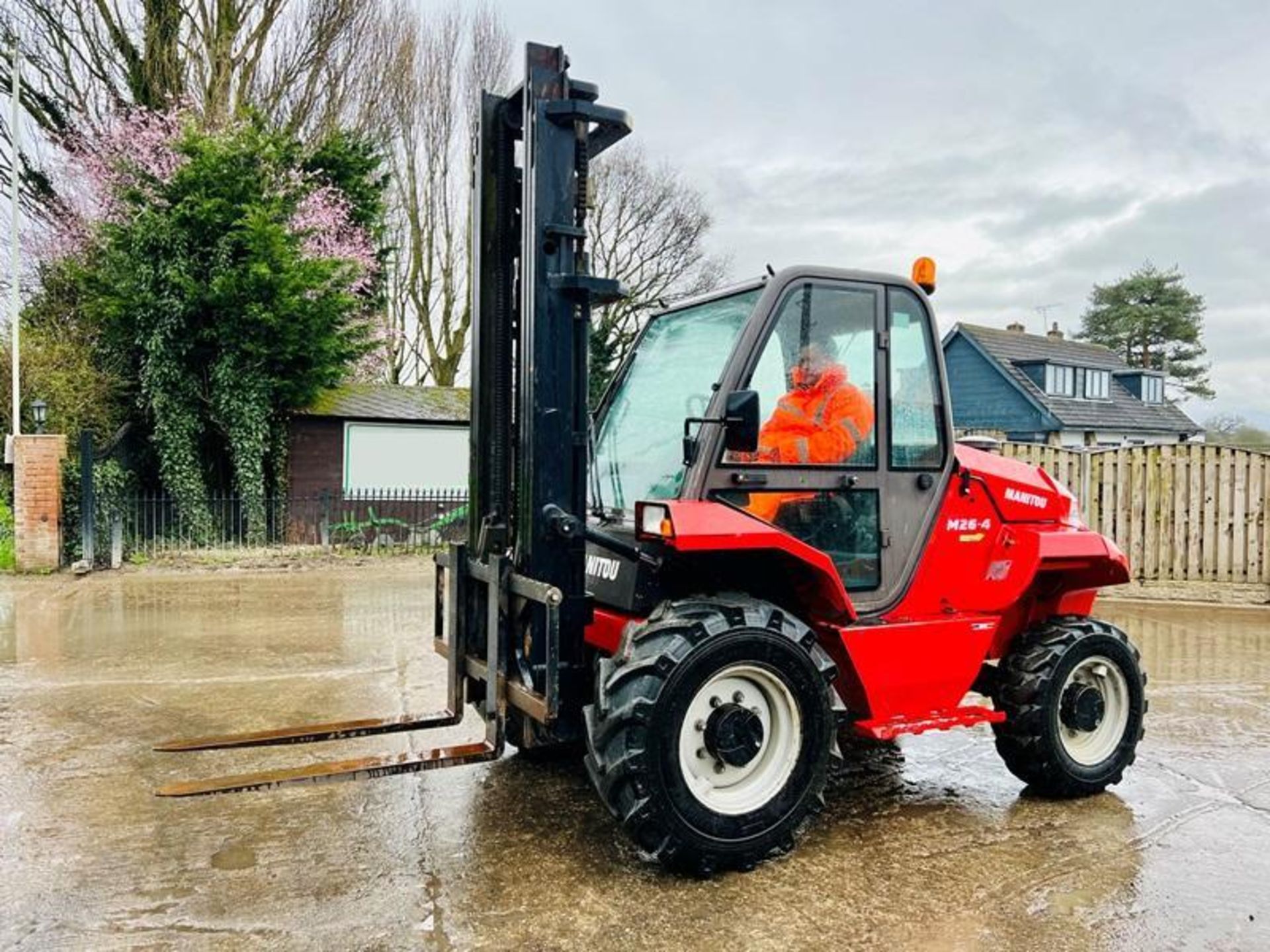MANITOU M26-4 ROUGH TERRIAN 4WD FORKLIFT *YEAR 2017* C/W PALLET TINES - Image 14 of 16