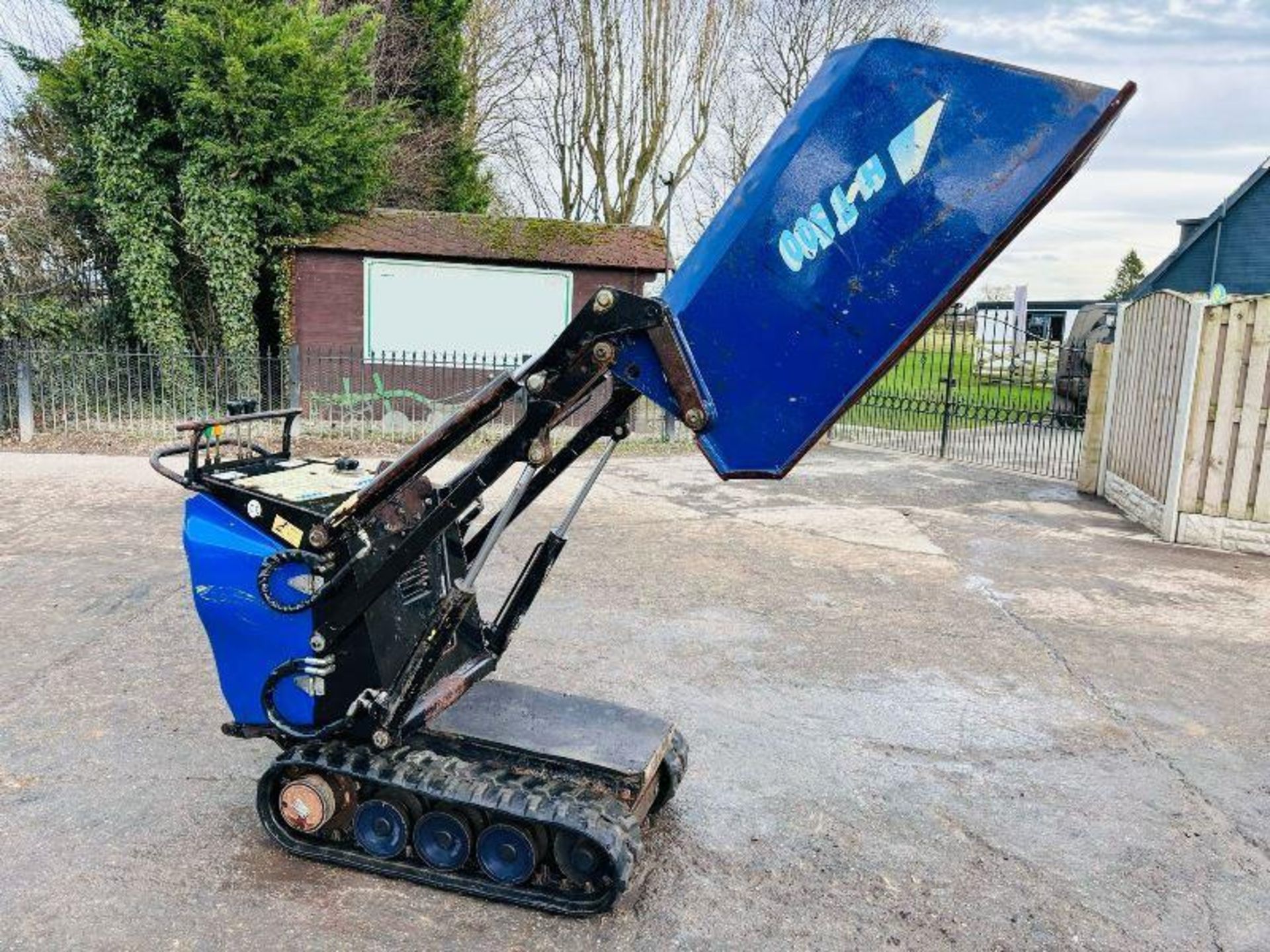 T.C.P HT500 HIGH TIP PEDESTRIAN TRACKED DIESEL DUMPER - Image 2 of 14