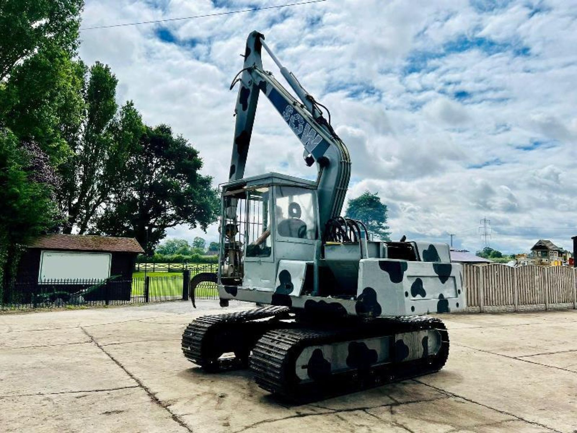 HYMAC TRACKED EXCAVATOR C/W 5 TINE SCRAP GRAB - Image 9 of 10