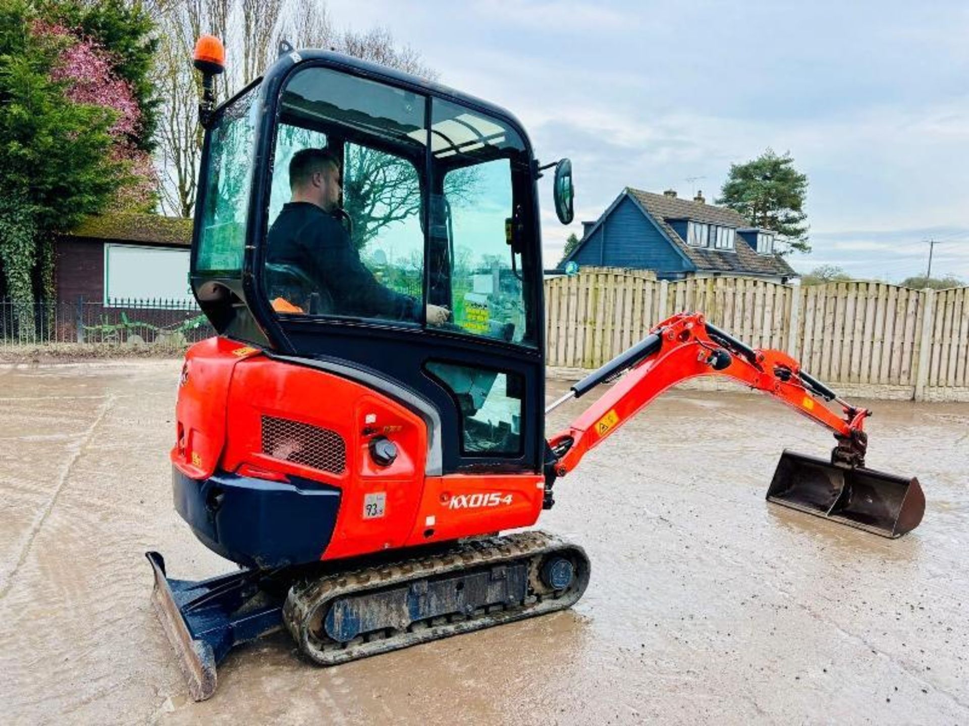 KUBOTA KX015-4 TRACKED EXCAVATOR *YEAR 2011* C/W QUICK HITCH & BUCKET - Image 4 of 14