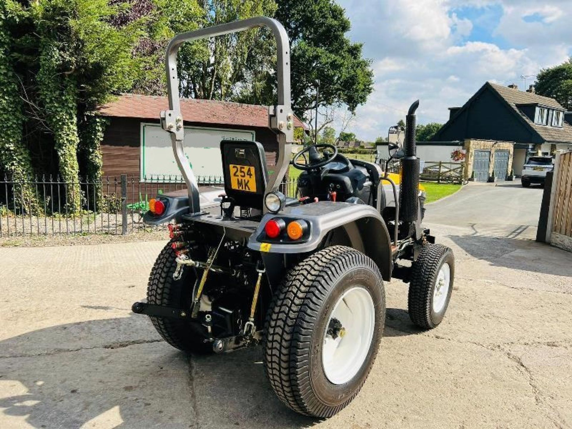 BRAND NEW SIROMER 254 4WD TRACTOR YEAR 2023 C/W TURF TYRES - Image 8 of 14