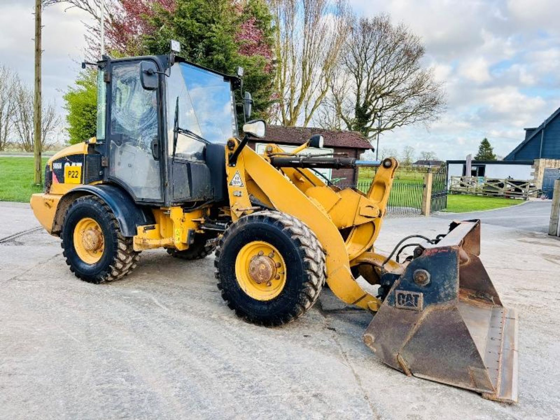 CATERPILLAR 906H LOADING SHOVEL C/W THREE IN ONE BUCKET  - Image 8 of 18