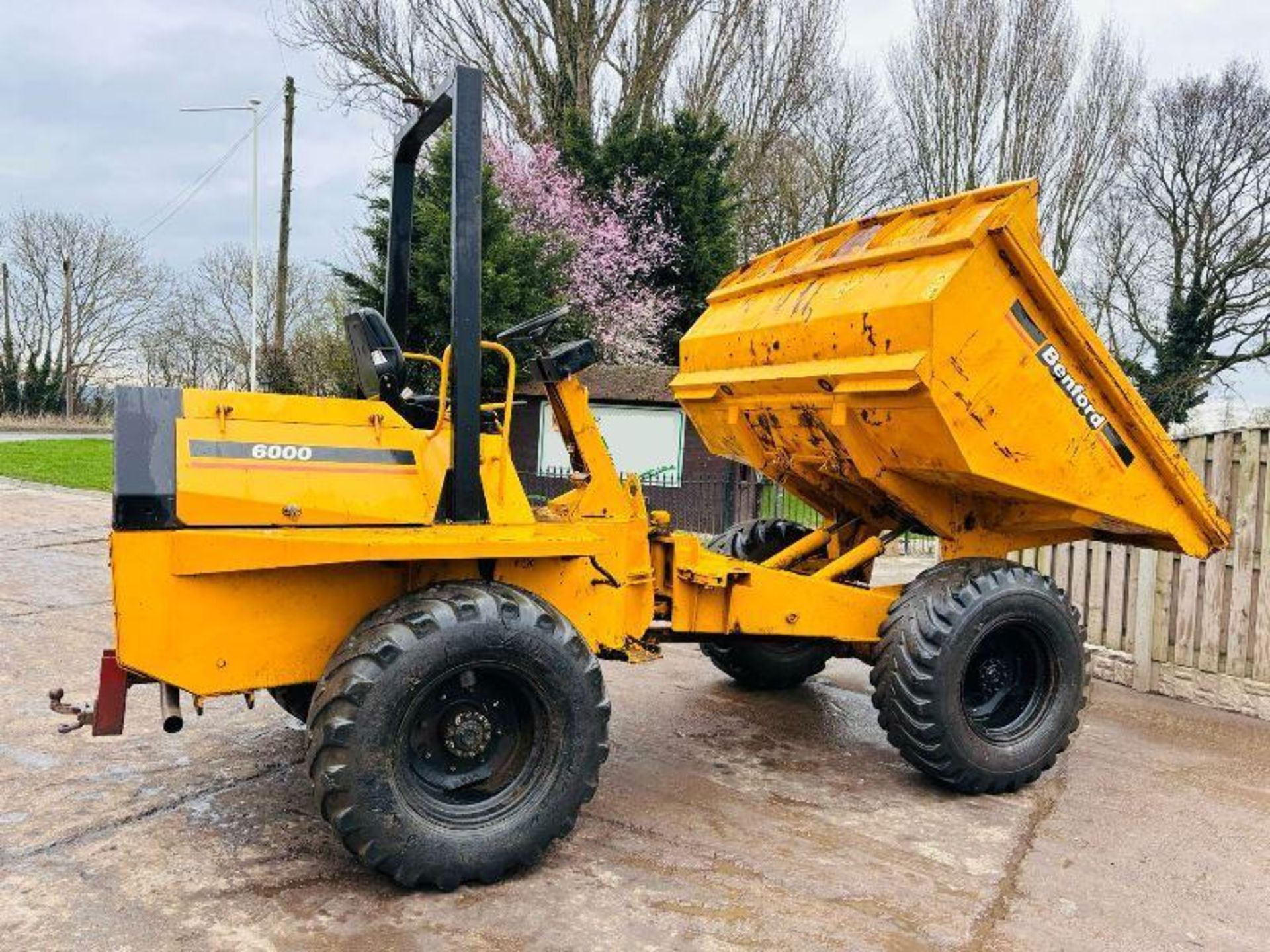 BENFORD 6000 4WD DUMPER C/W ROLE BAR, DEUTZ ENGINE - Image 3 of 15