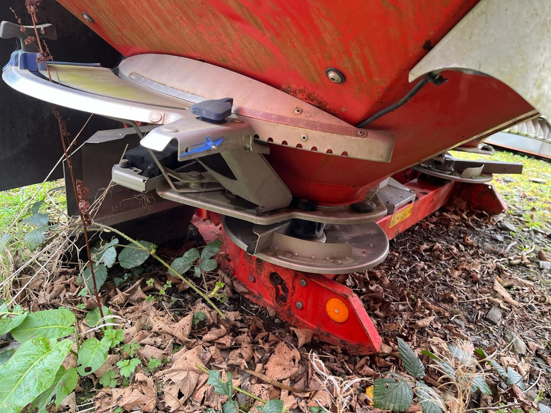 2012 KUHN 40.1 W FERTILISER SPREADER  - Image 6 of 8