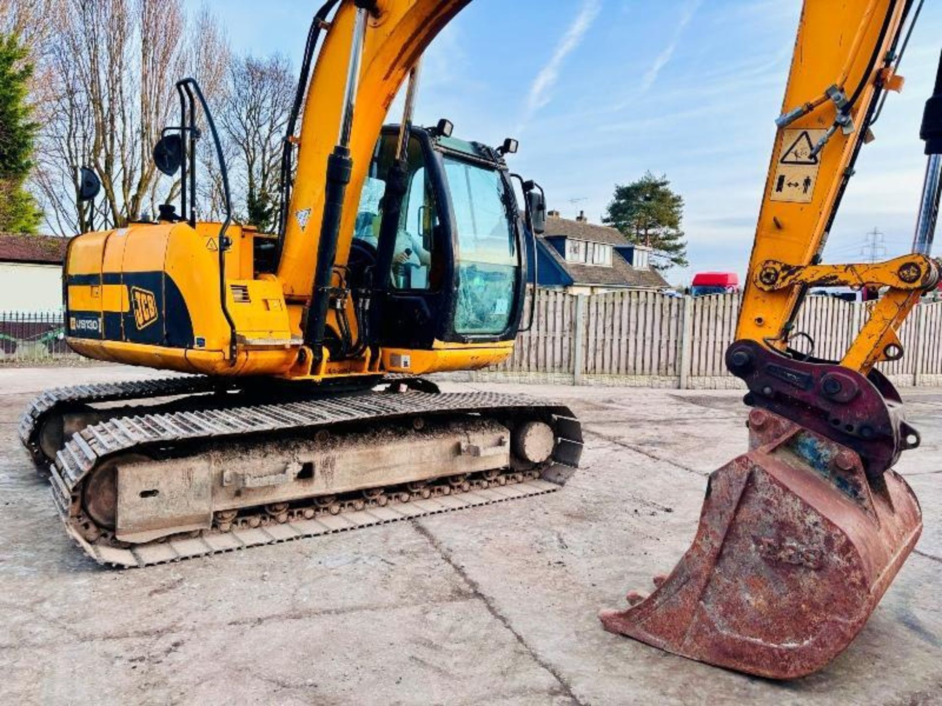 JCB JS130 TRACKED EXCAVATOR C/W QUICK HITCH & BUCKET - Image 11 of 14