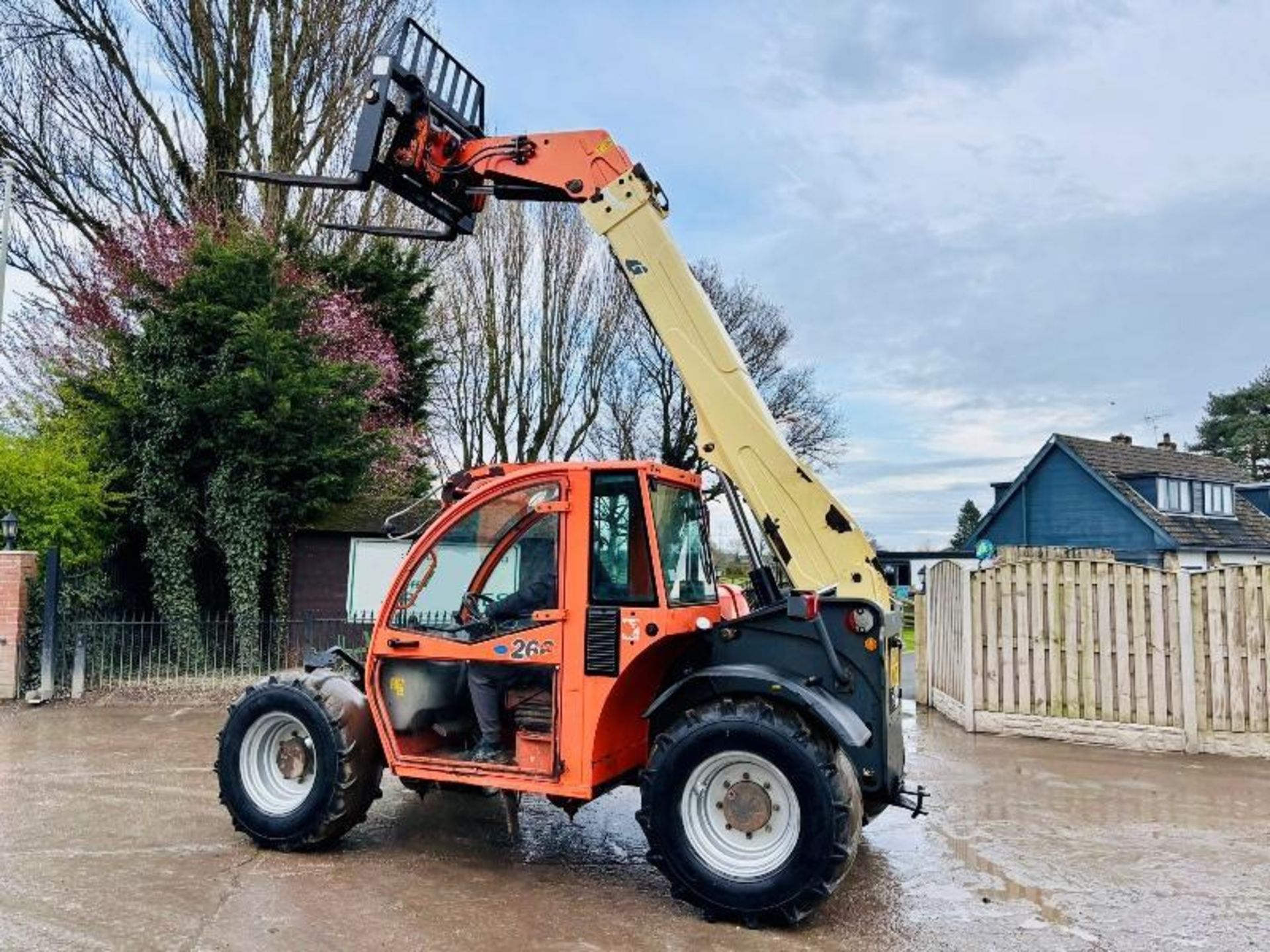 JLG 266 4WD TELEHANDLER *ROAD REGISTERED* C/W PALLET TINES  - Bild 14 aus 15