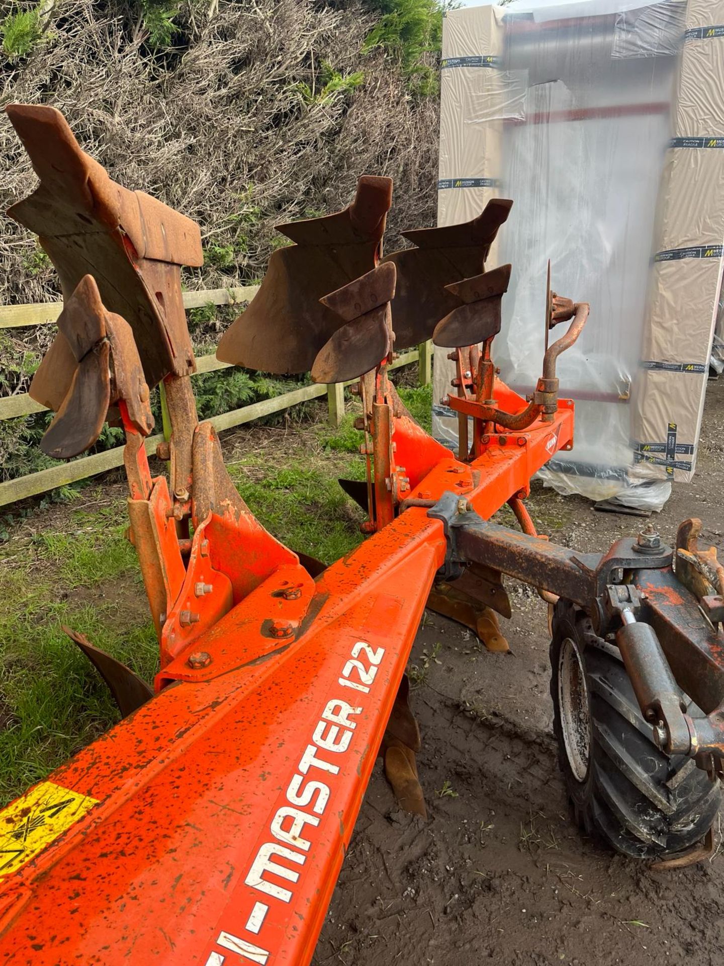 KUHN MULTIMASTER 122 5 FARROW PLOUGH - Image 5 of 7