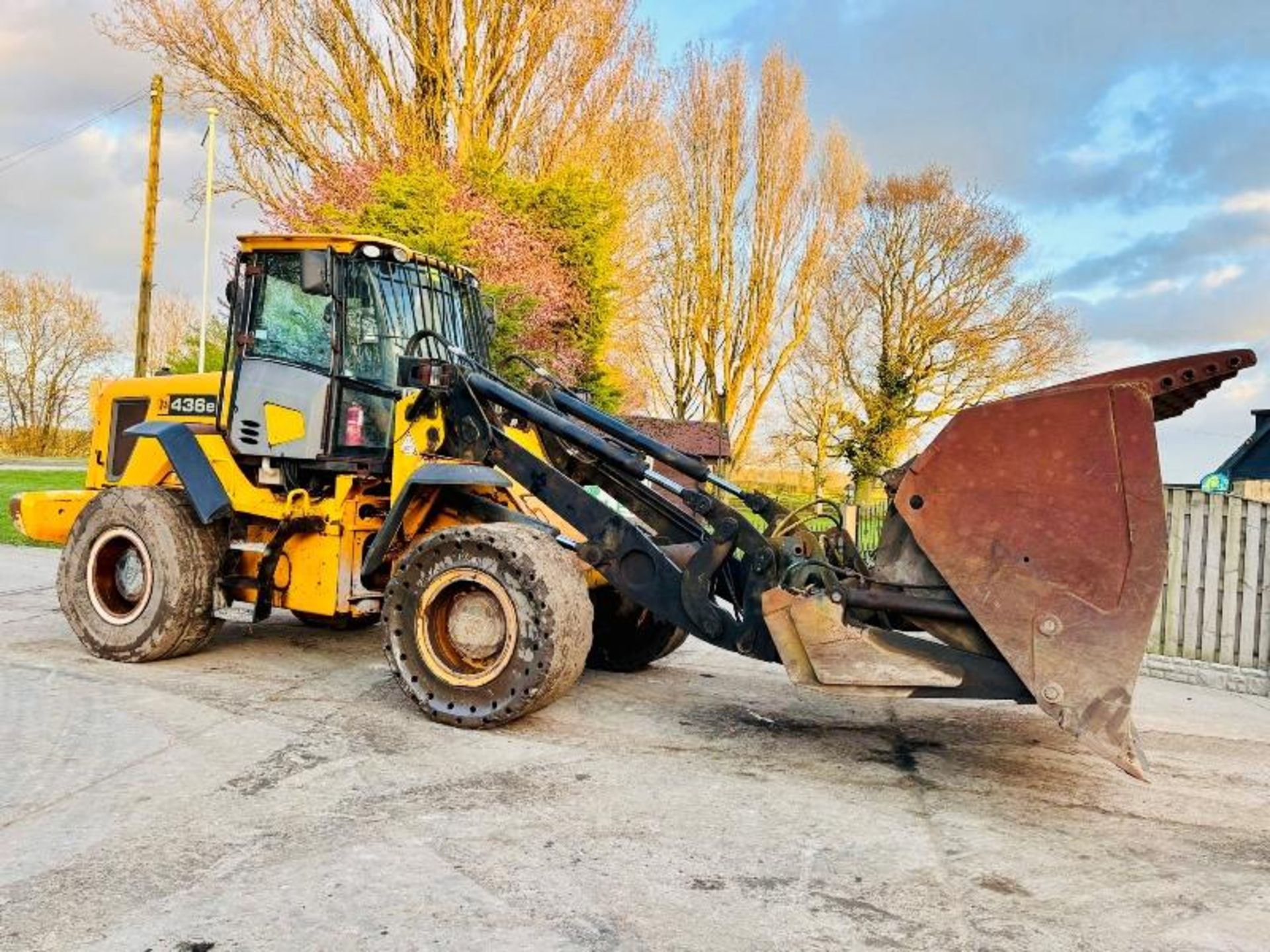 JCB 436E 4WD LOADING SHOVEL C/W TOE TIP BUCKET  - Image 15 of 15