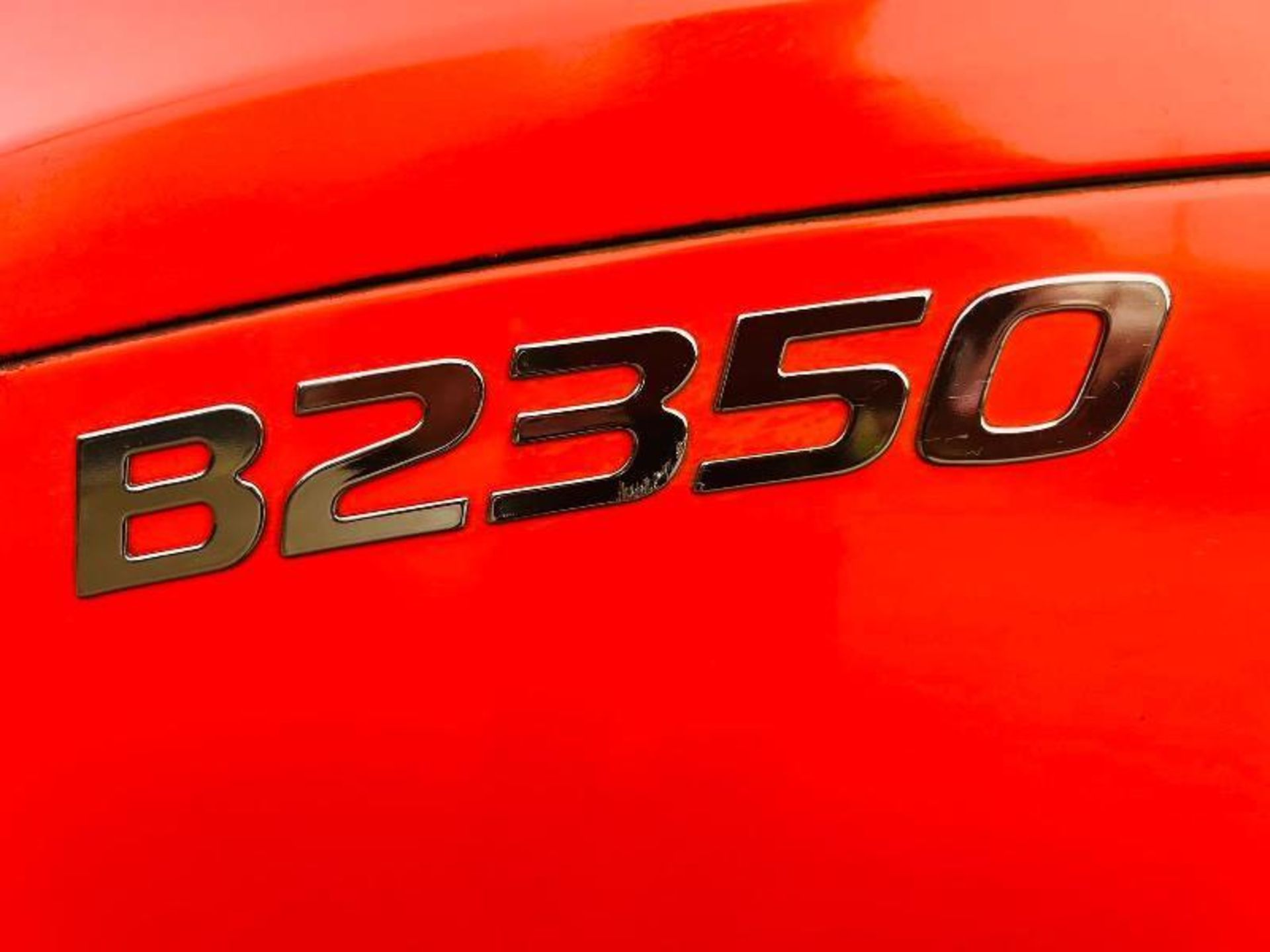 KUBOTA B2350 4WD TRACTOR *YEAR 2018* AMAZONE E+S 301 HYDRO SALT SPREADER - Bild 4 aus 19